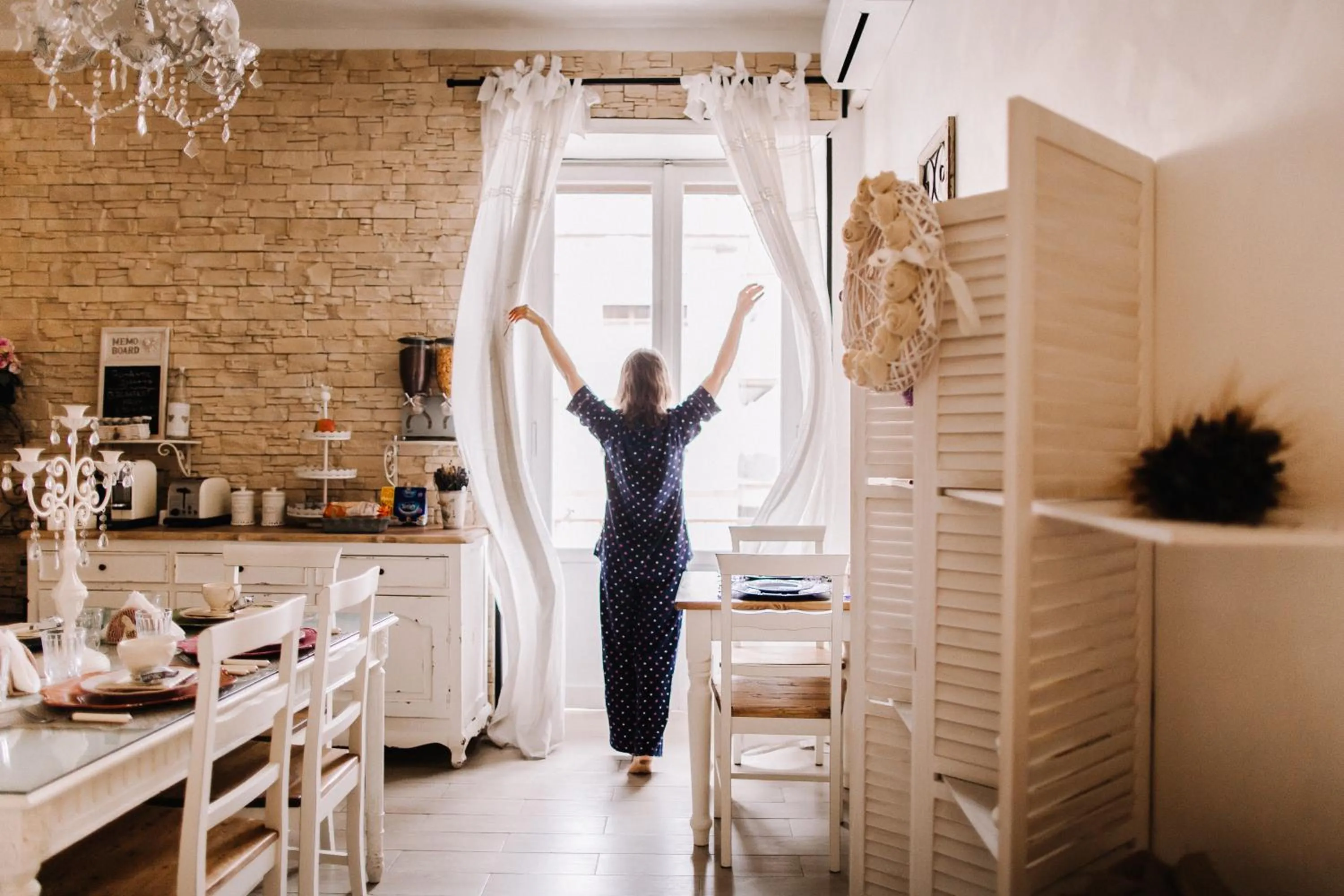 Communal lounge/ TV room in RomAntic Dreams