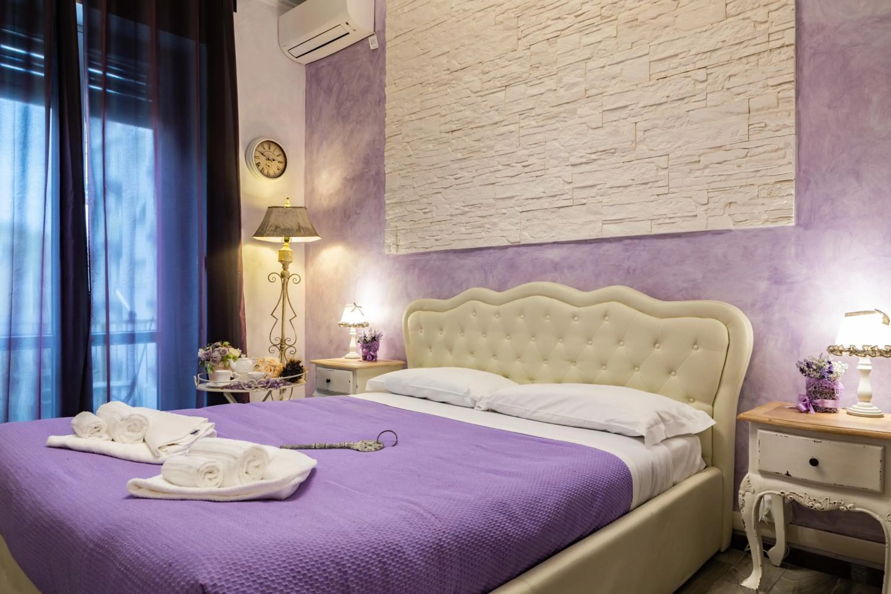 Bed in RomAntic Dreams