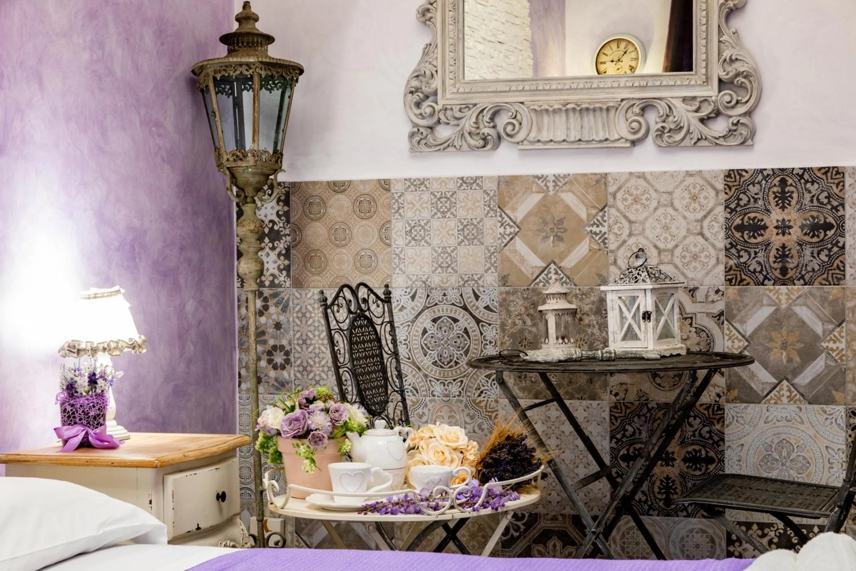 Photo of the whole room in RomAntic Dreams