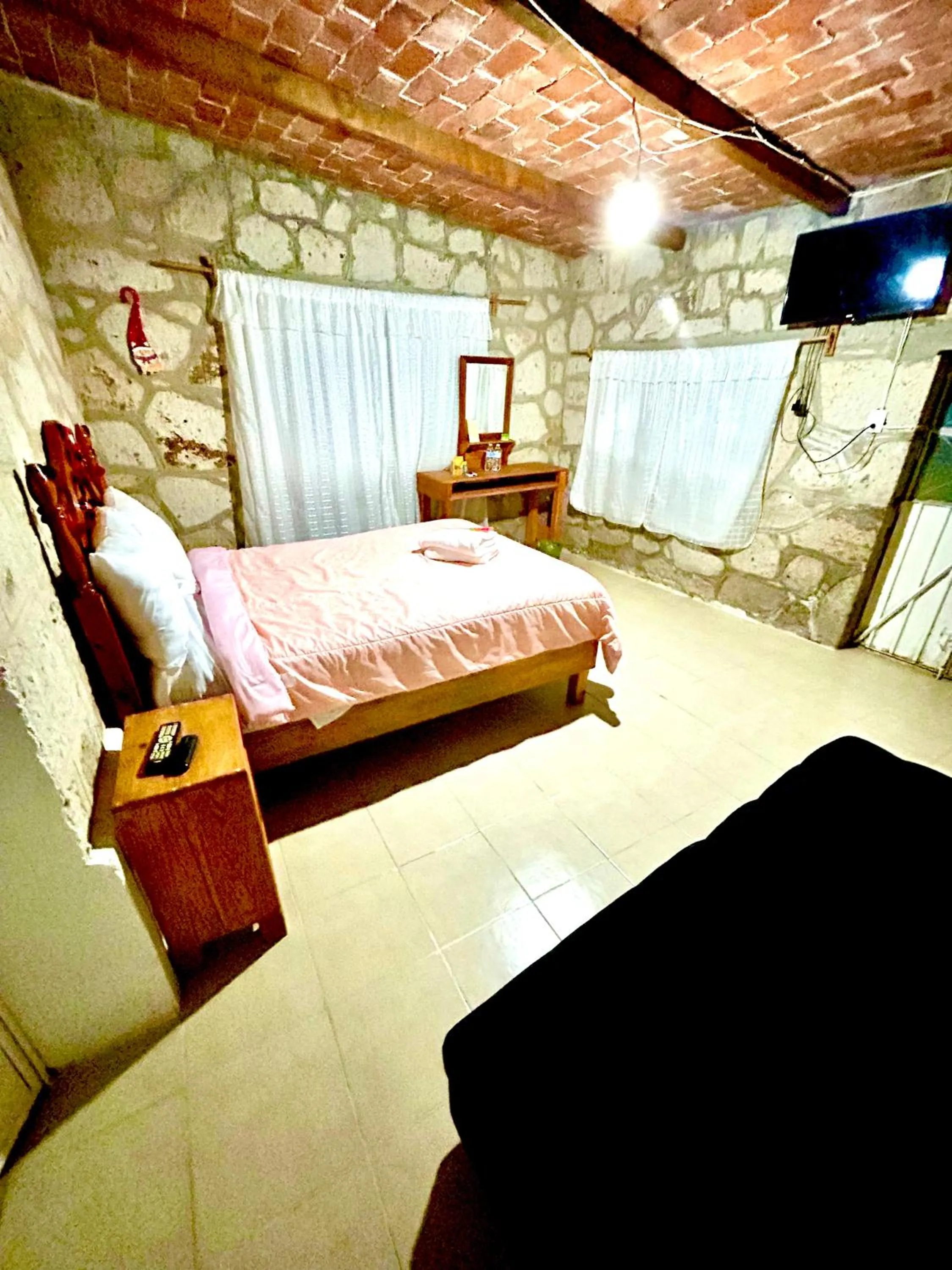 Communal lounge/ TV room, Bed in Hotel Las Palmas By GEstores