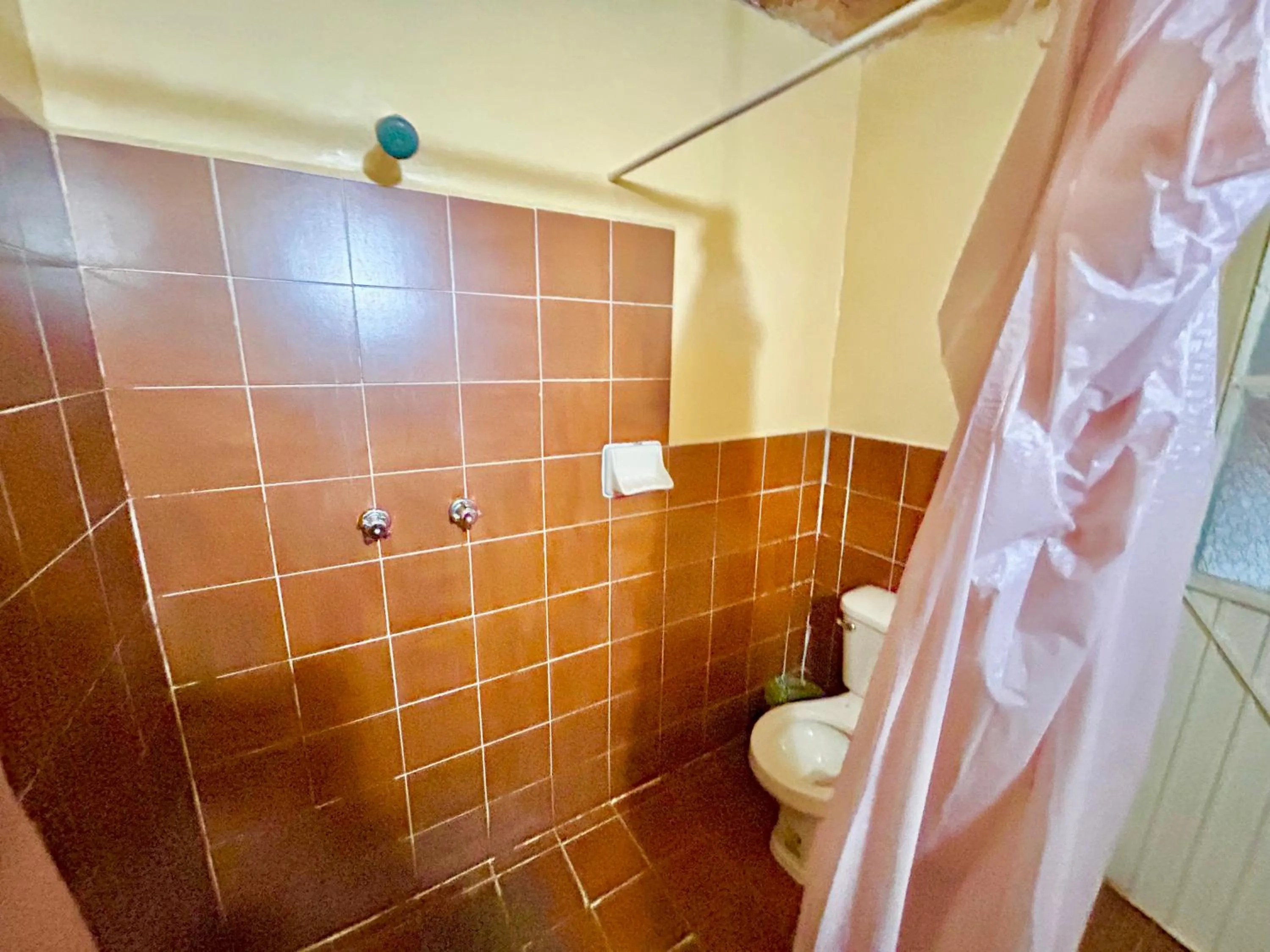 Shower in Hotel Las Palmas By GEstores