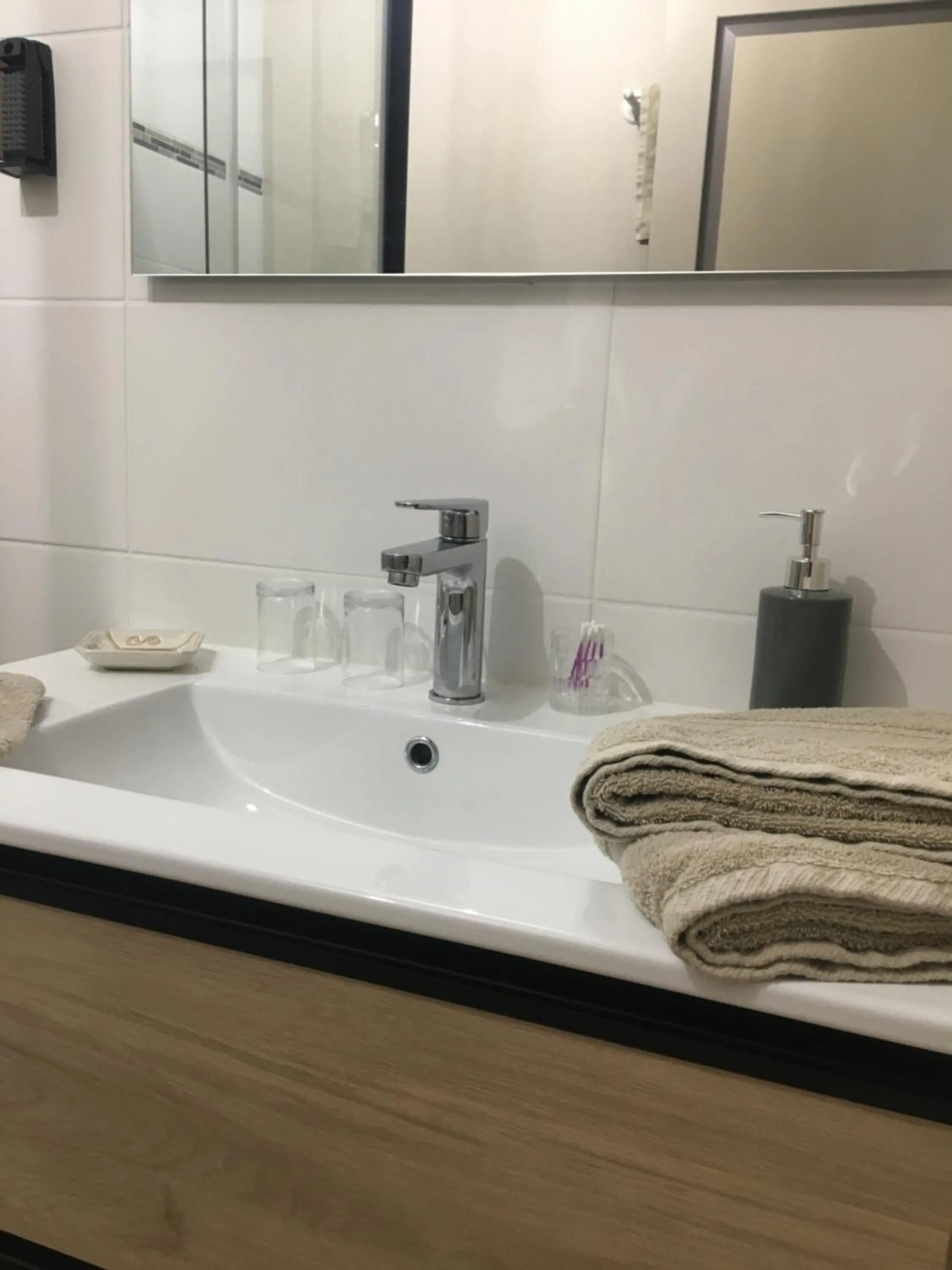 Bathroom in La Commanderie