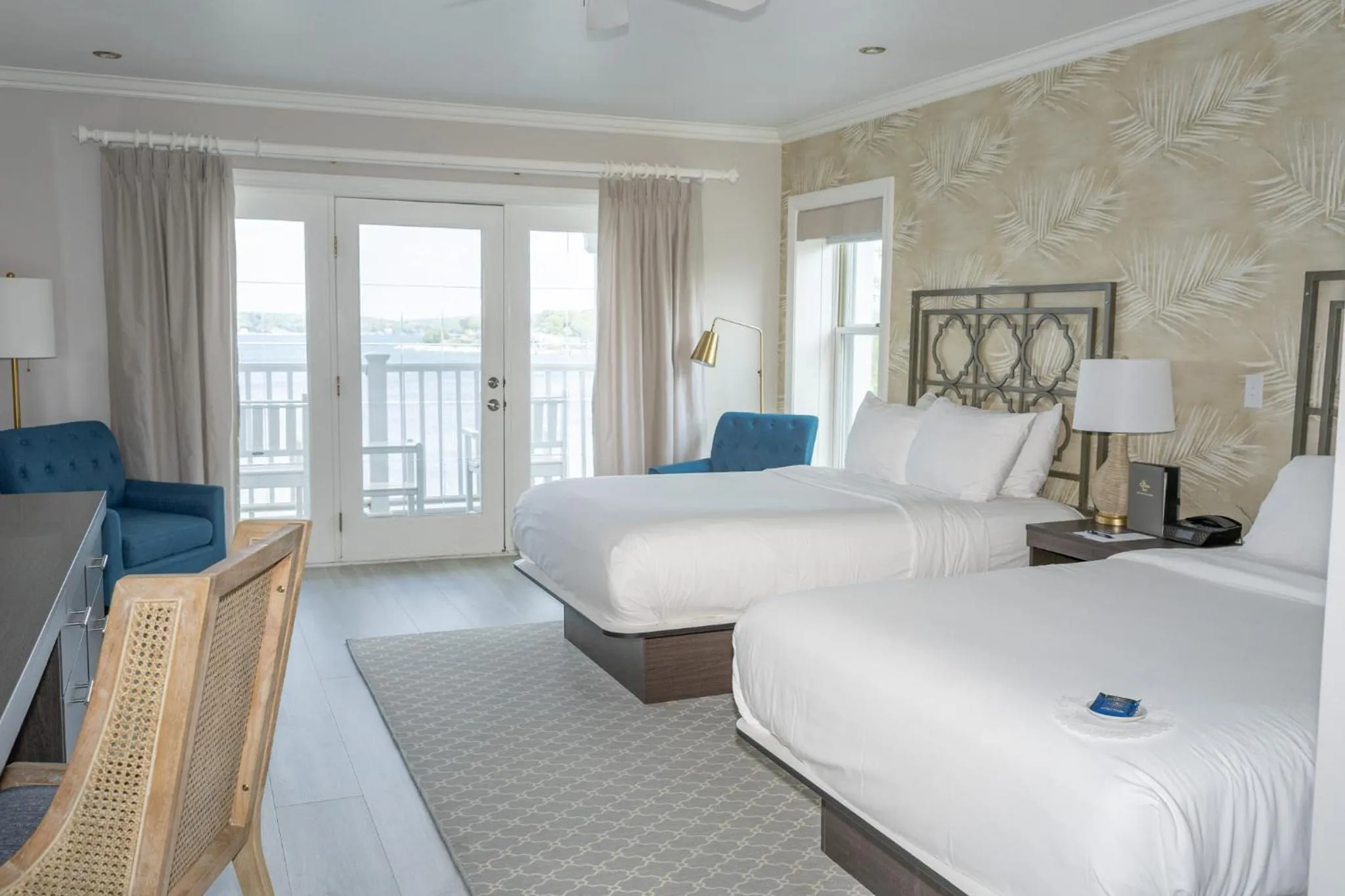 Bedroom, Bed in The Geneva Inn