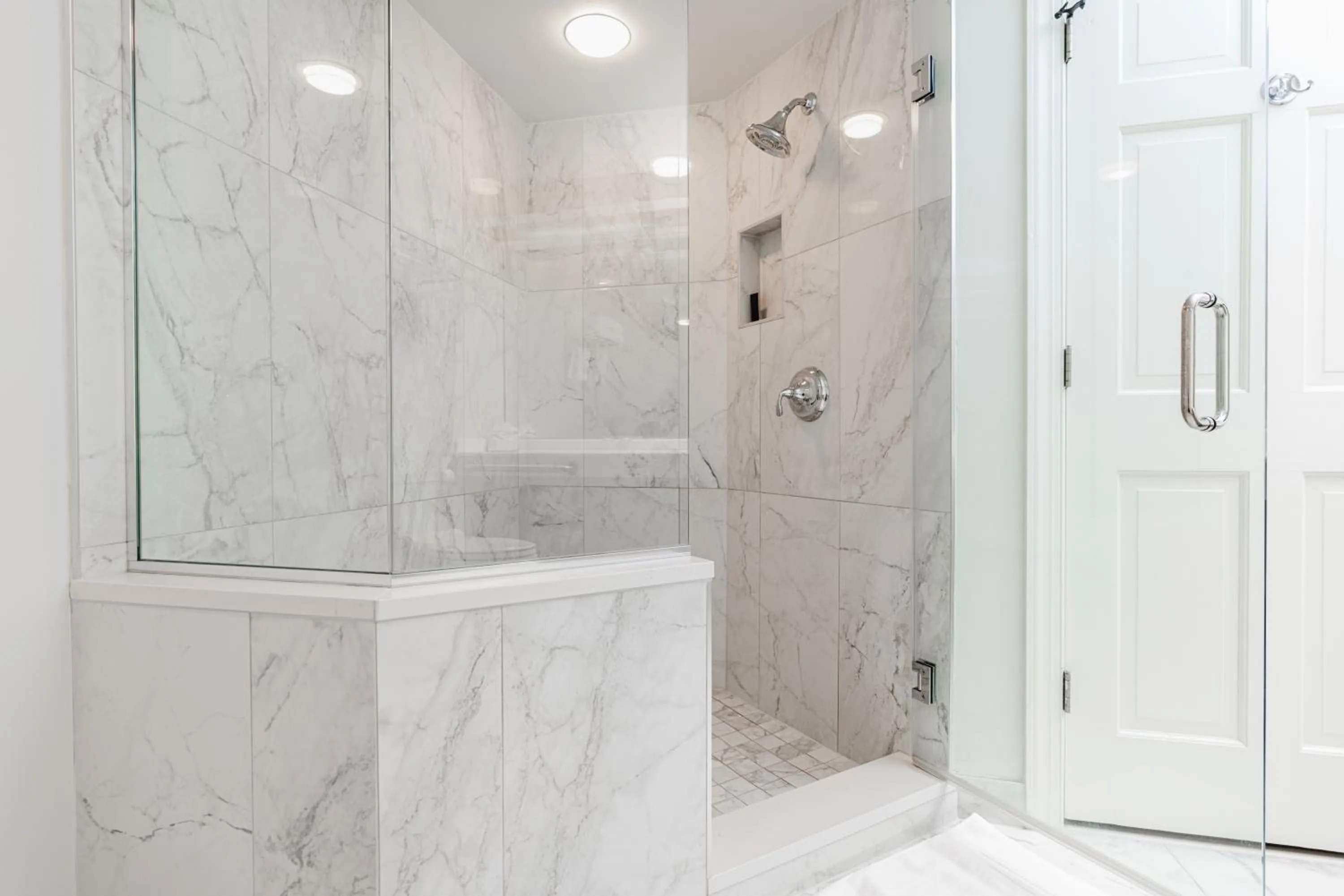 Bathroom in The Geneva Inn