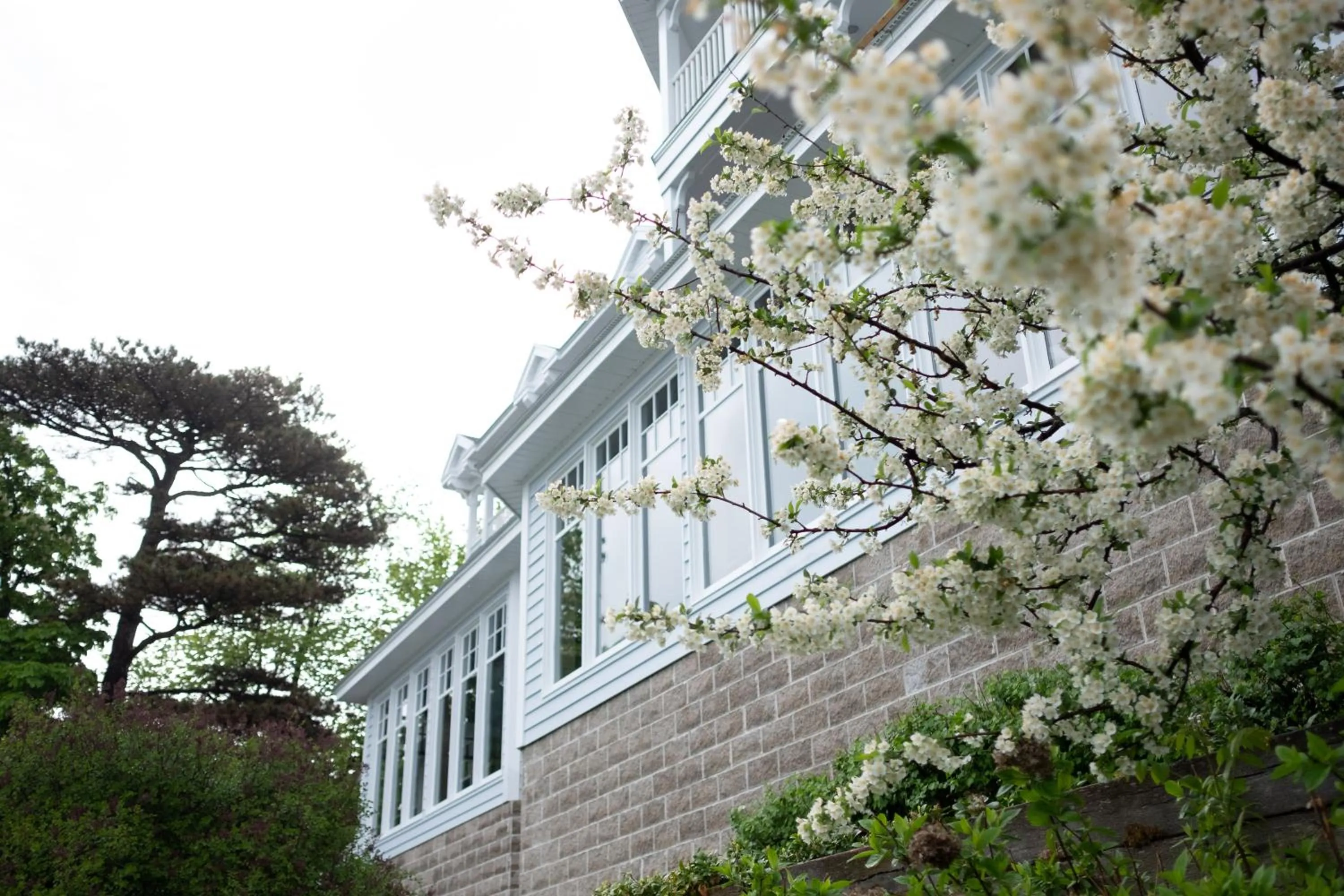 Property building in The Geneva Inn