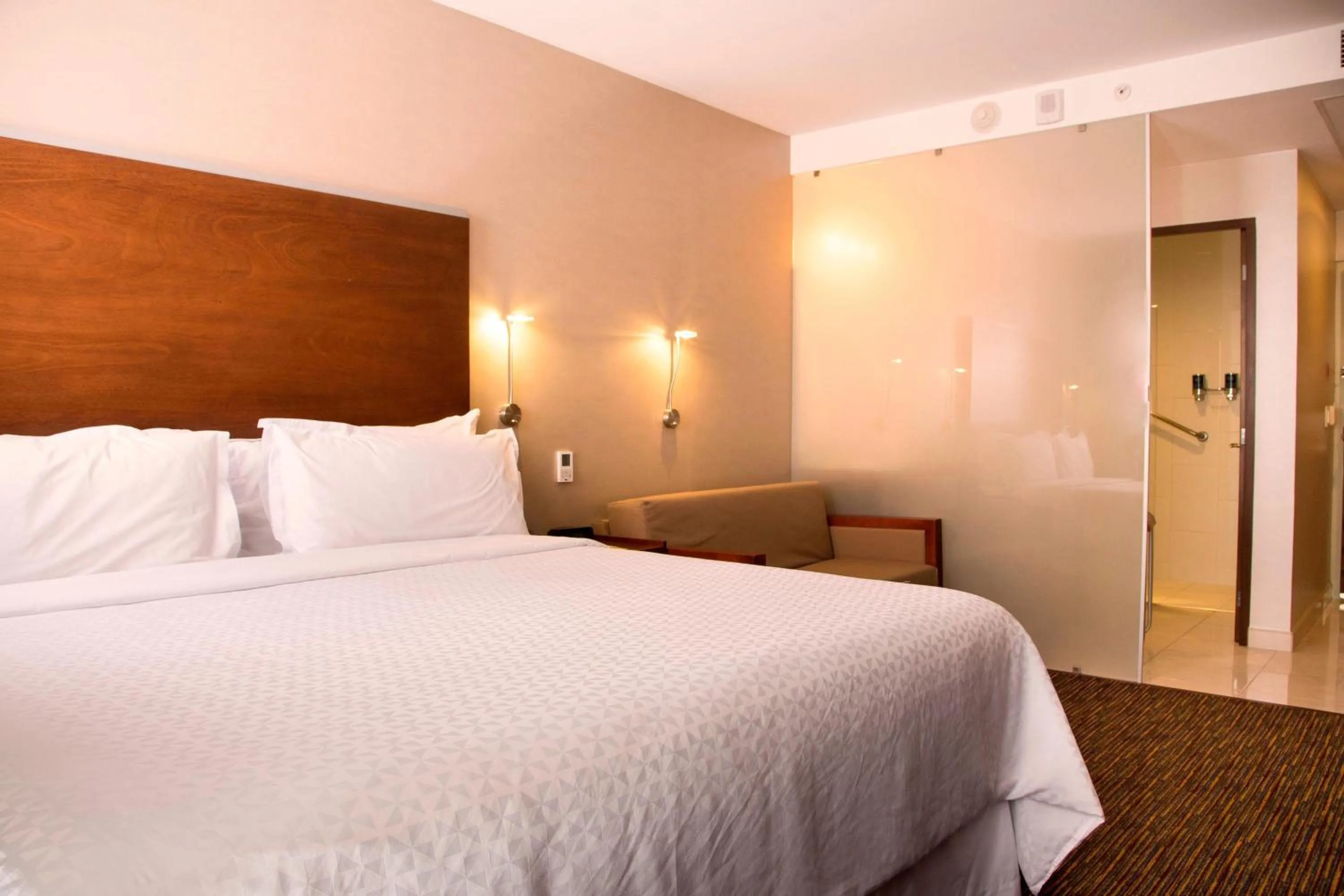 Bedroom, Bed in Four Points by Sheraton Queretaro Norte