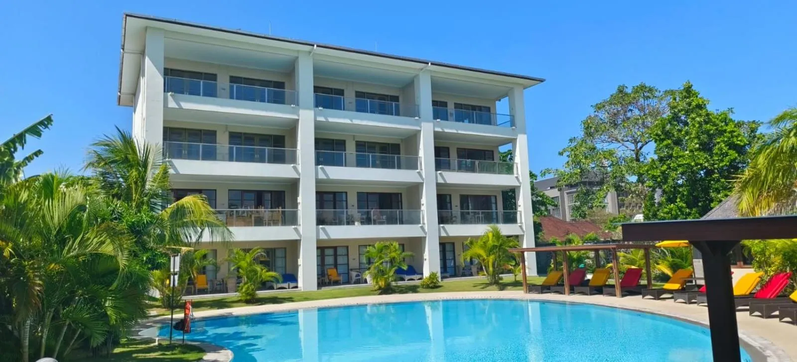 Peninsula Bay Resort