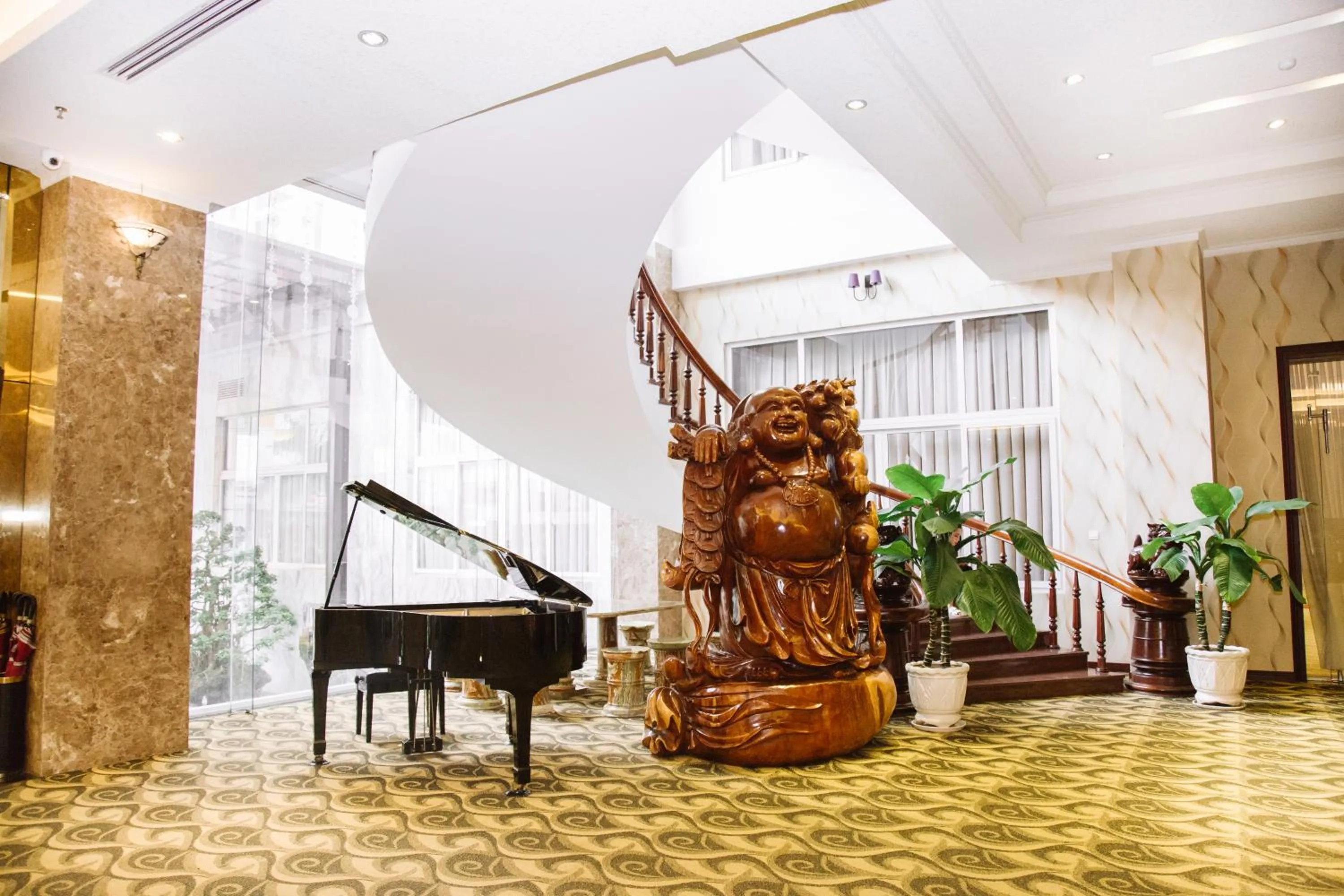 Hai Ba Trung Hotel & Spa