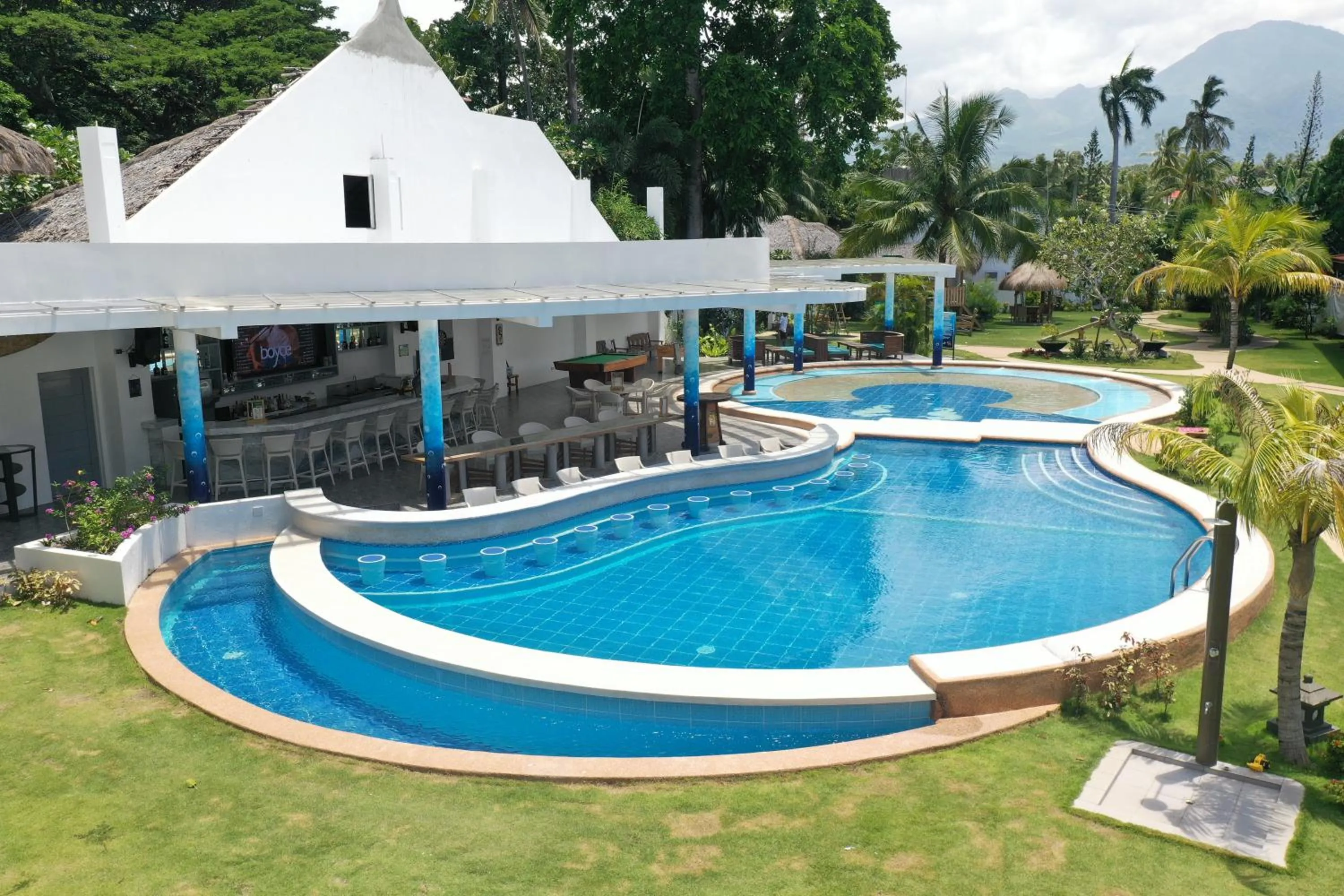 Restaurant/places to eat in Vida Homes Condo Resort