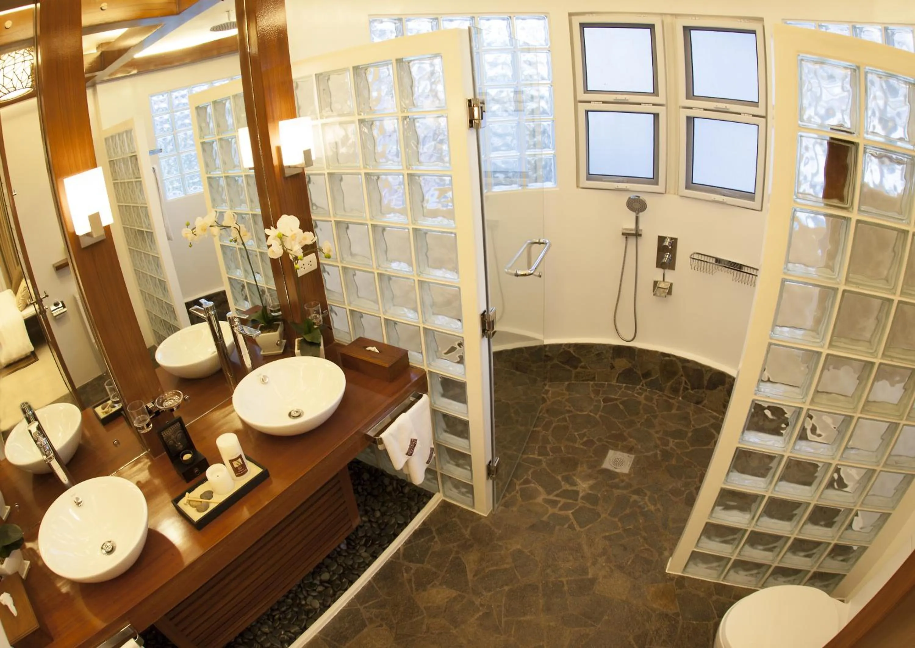 Bathroom in Vida Homes Condo Resort
