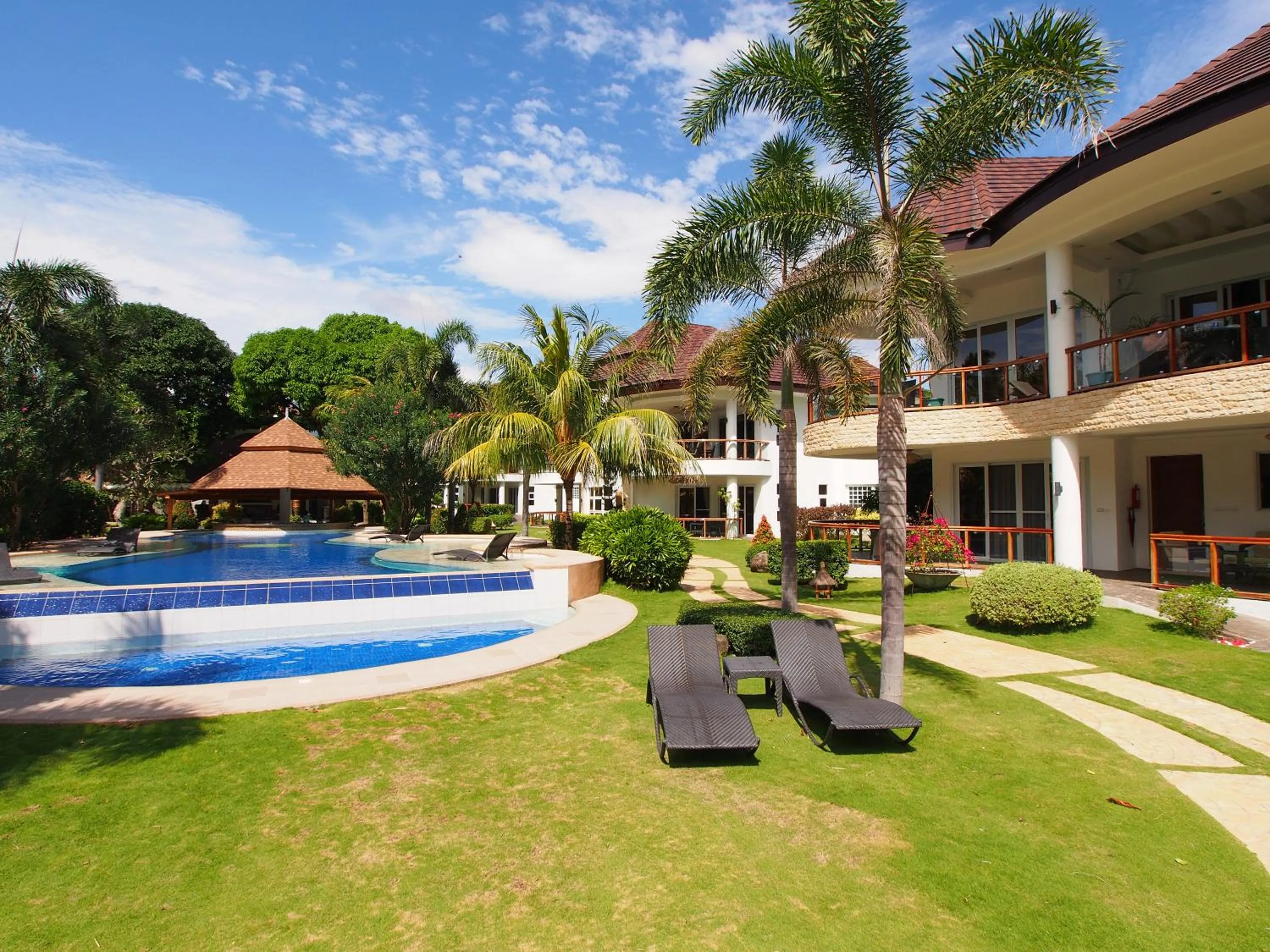 Garden in Vida Homes Condo Resort