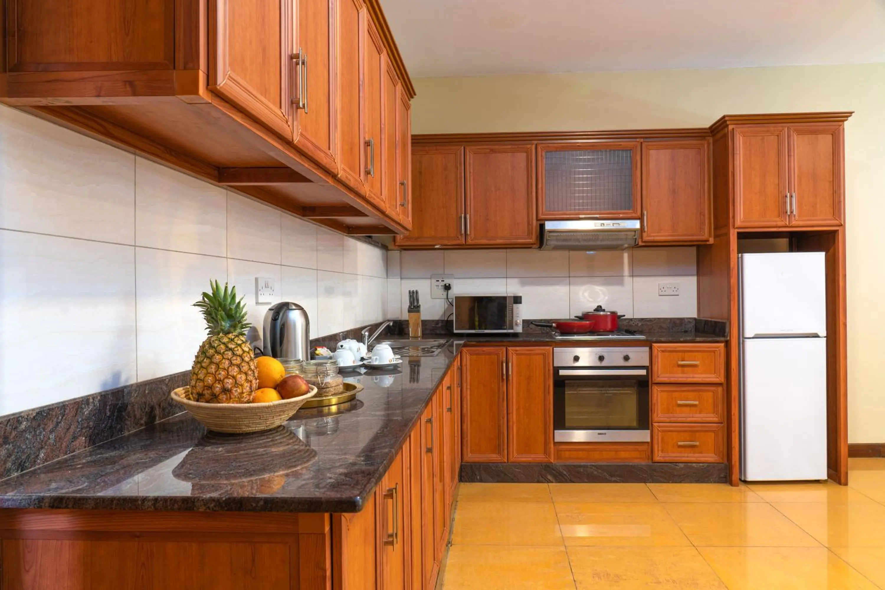 Restaurant/places to eat in Bukoto Heights Apartments