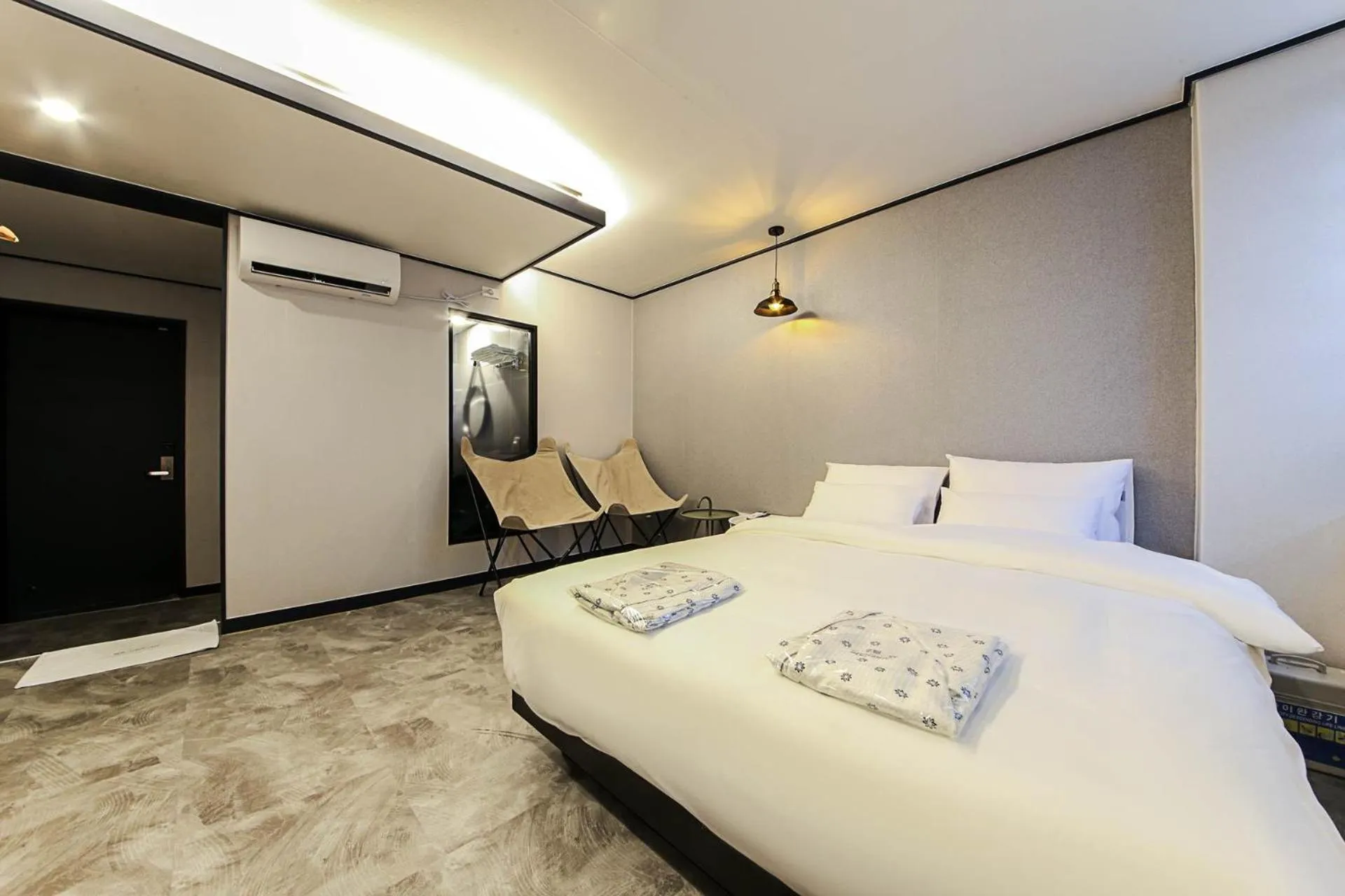 Bed in Fine Avenue Hotel