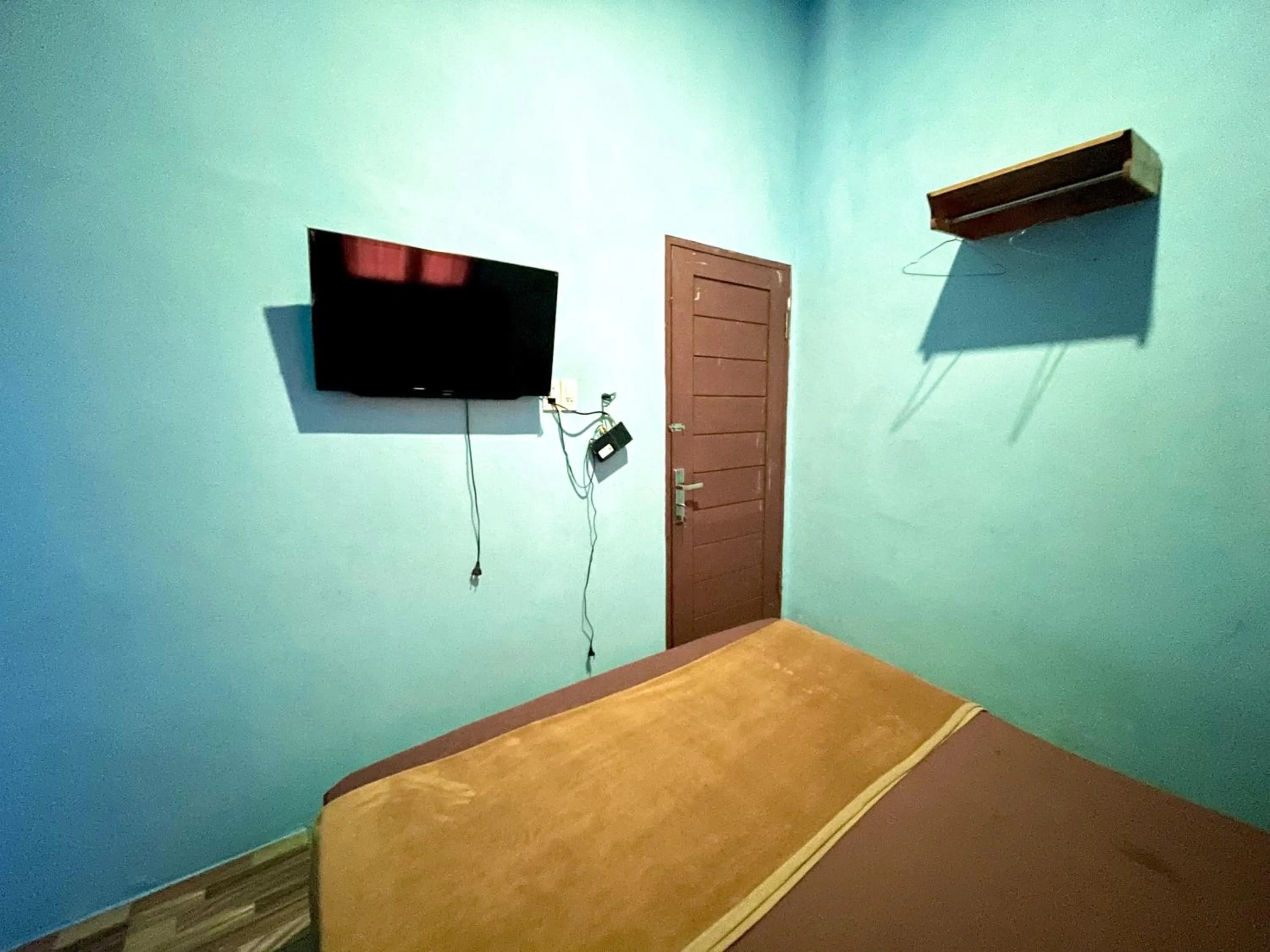 TV and multimedia in Faster Inn 2