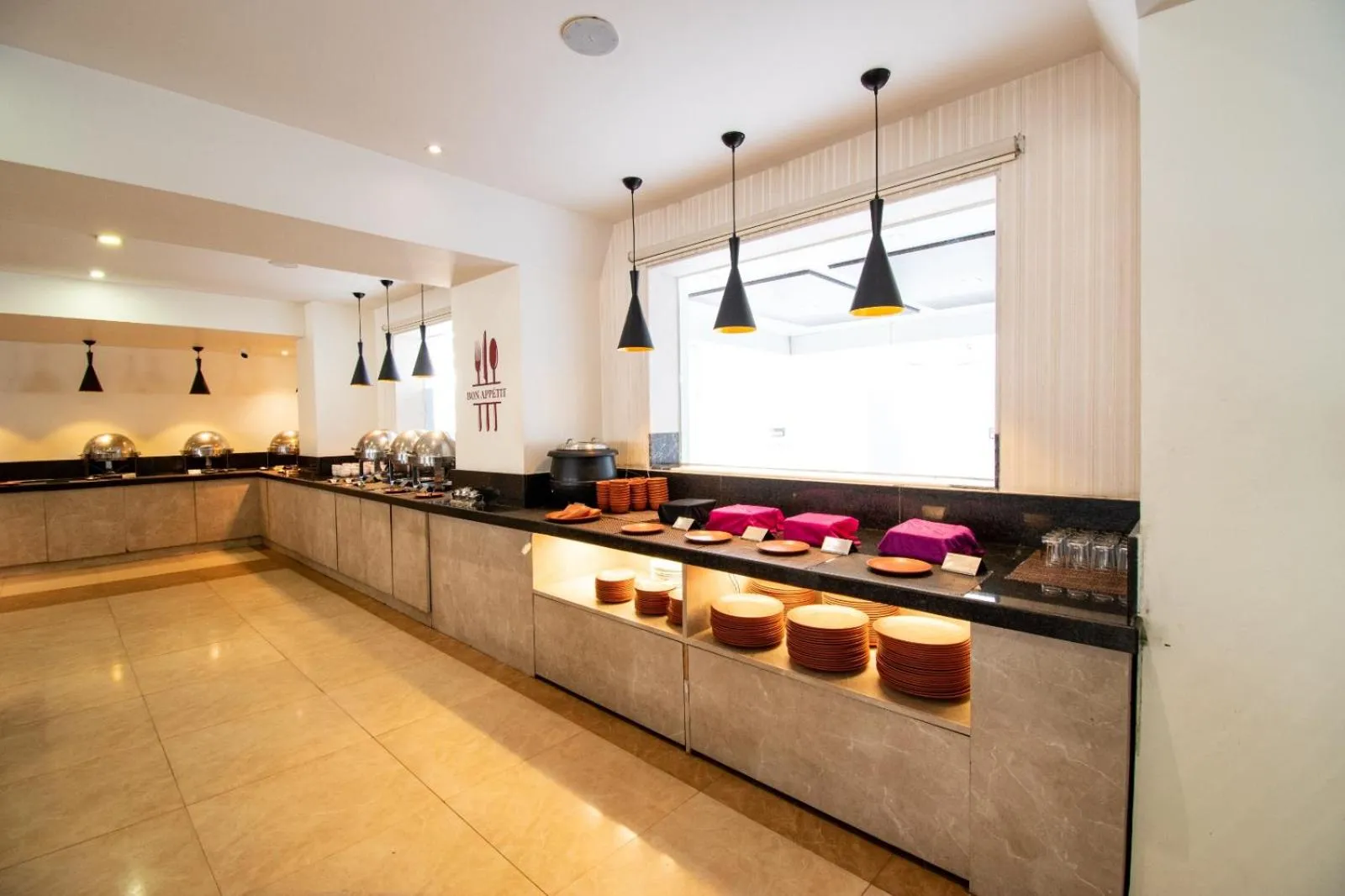 Restaurant/places to eat in Akshaya Aura