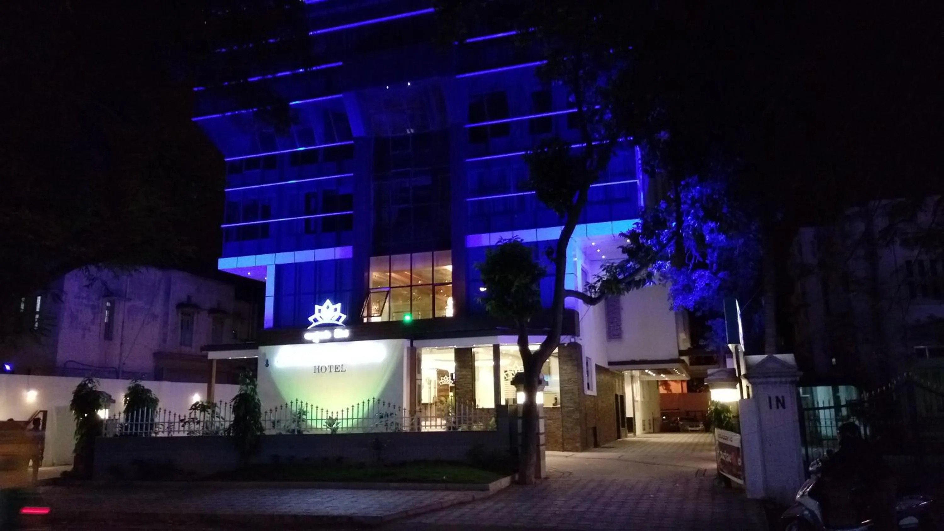 Facade/entrance in Akshaya Aura