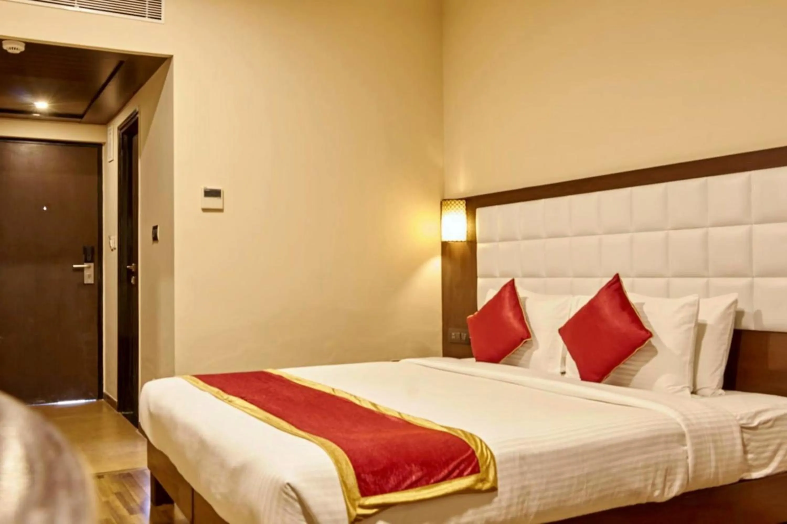 Bedroom, Bed in Akshaya Aura