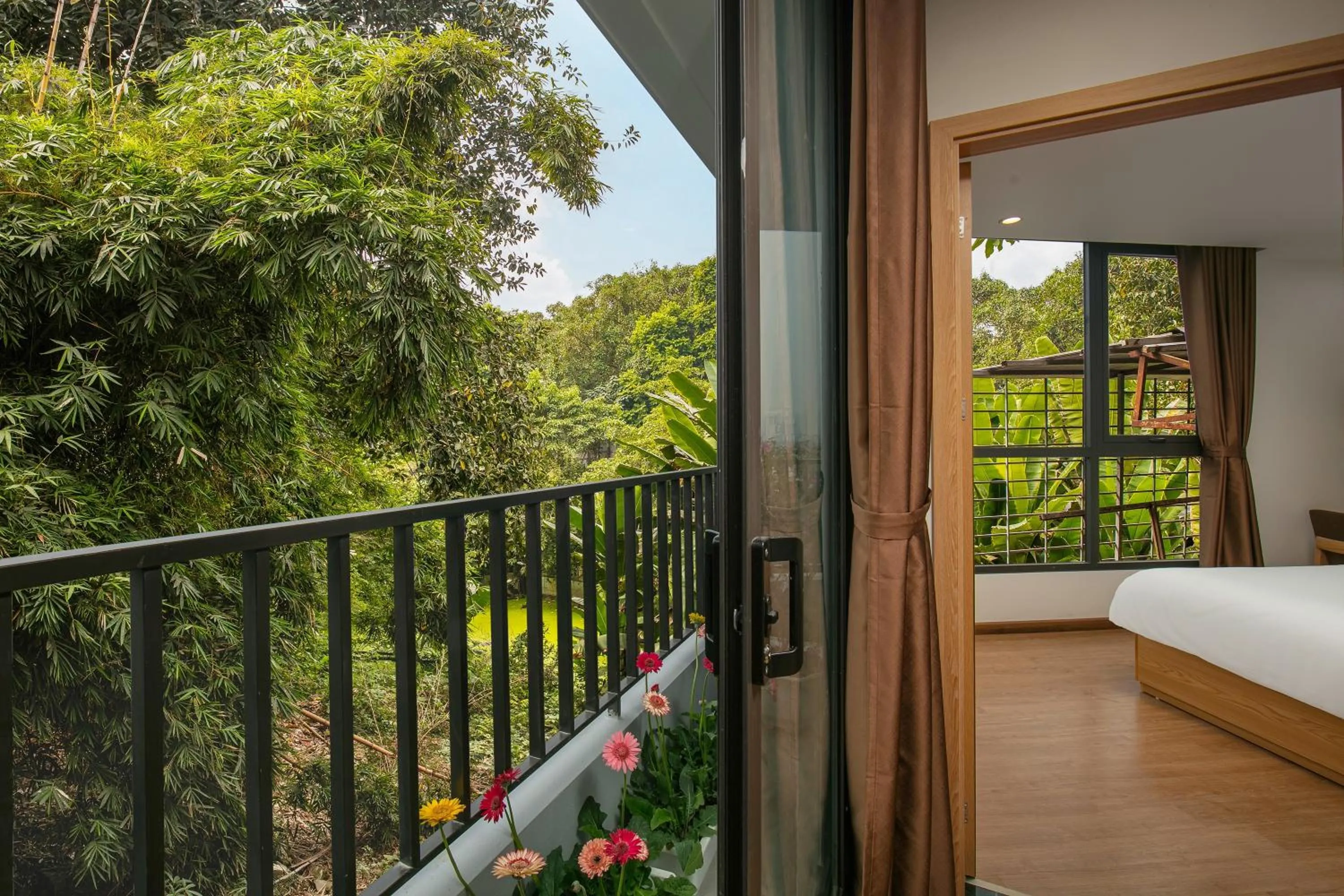 View (from property/room), Bed in Westlake Pearl Apartment - Hotel & Pearl Spa