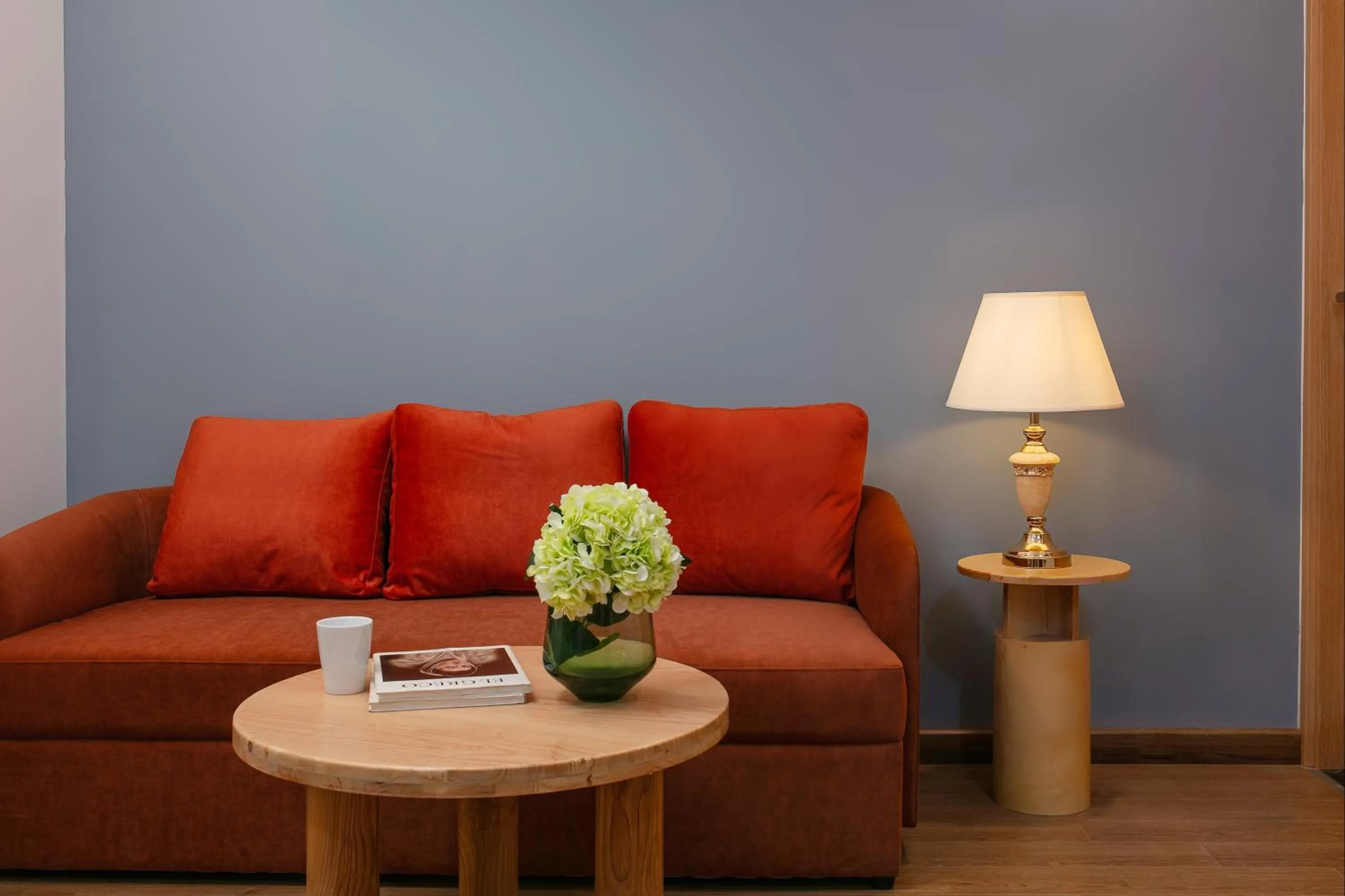 Living room in Westlake Pearl Apartment - Hotel & Pearl Spa