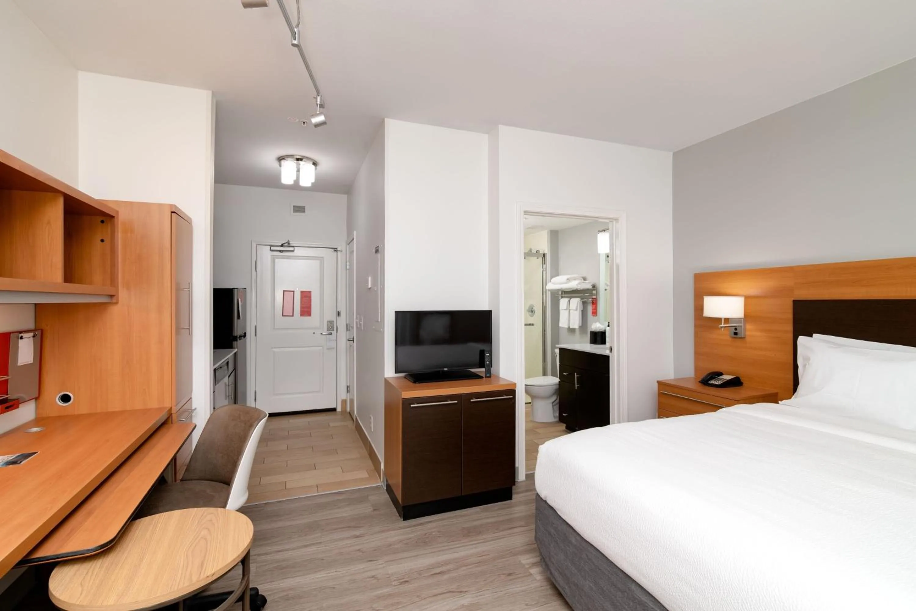 Photo of the whole room, Bed in TownePlace Suites by Marriott Dallas McKinney