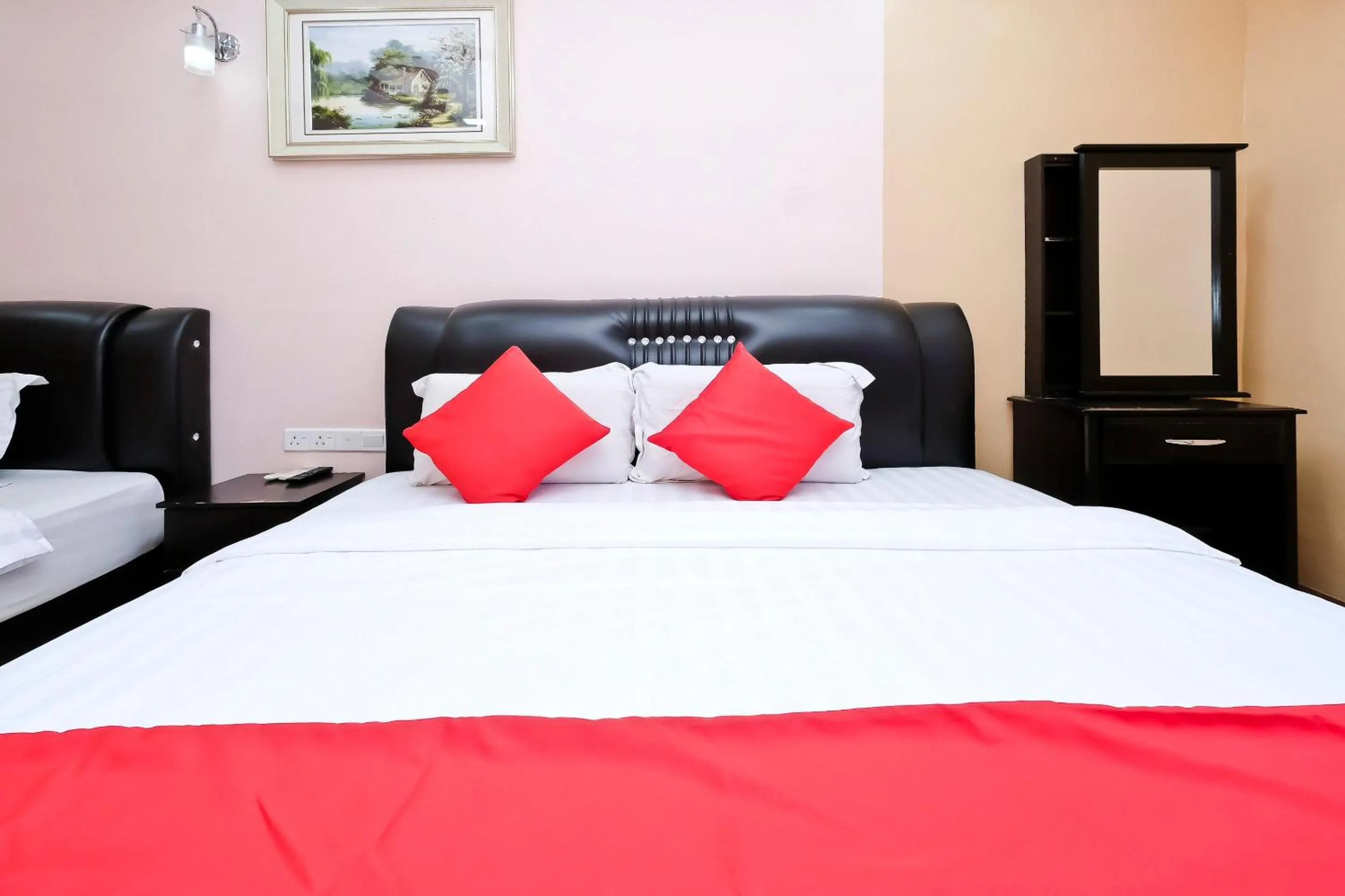 Bedroom, Bed in OYO 714 Arina Hotel