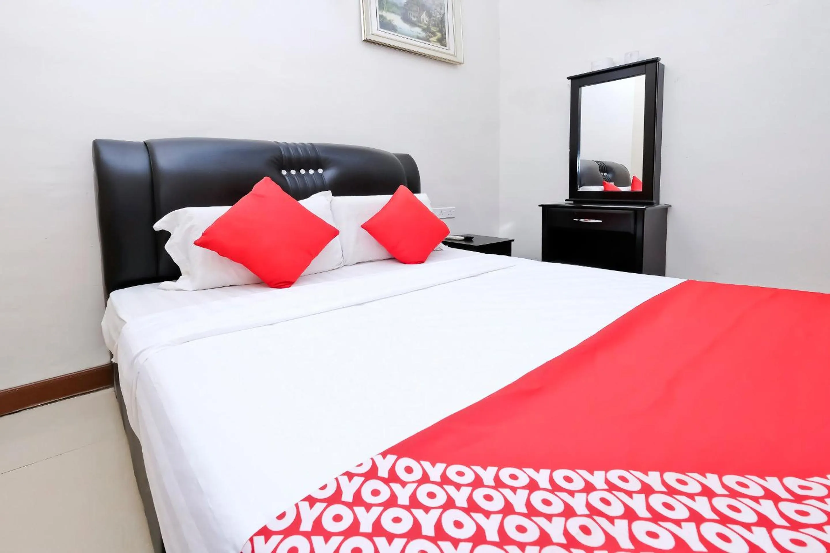 Bedroom, Bed in OYO 714 Arina Hotel