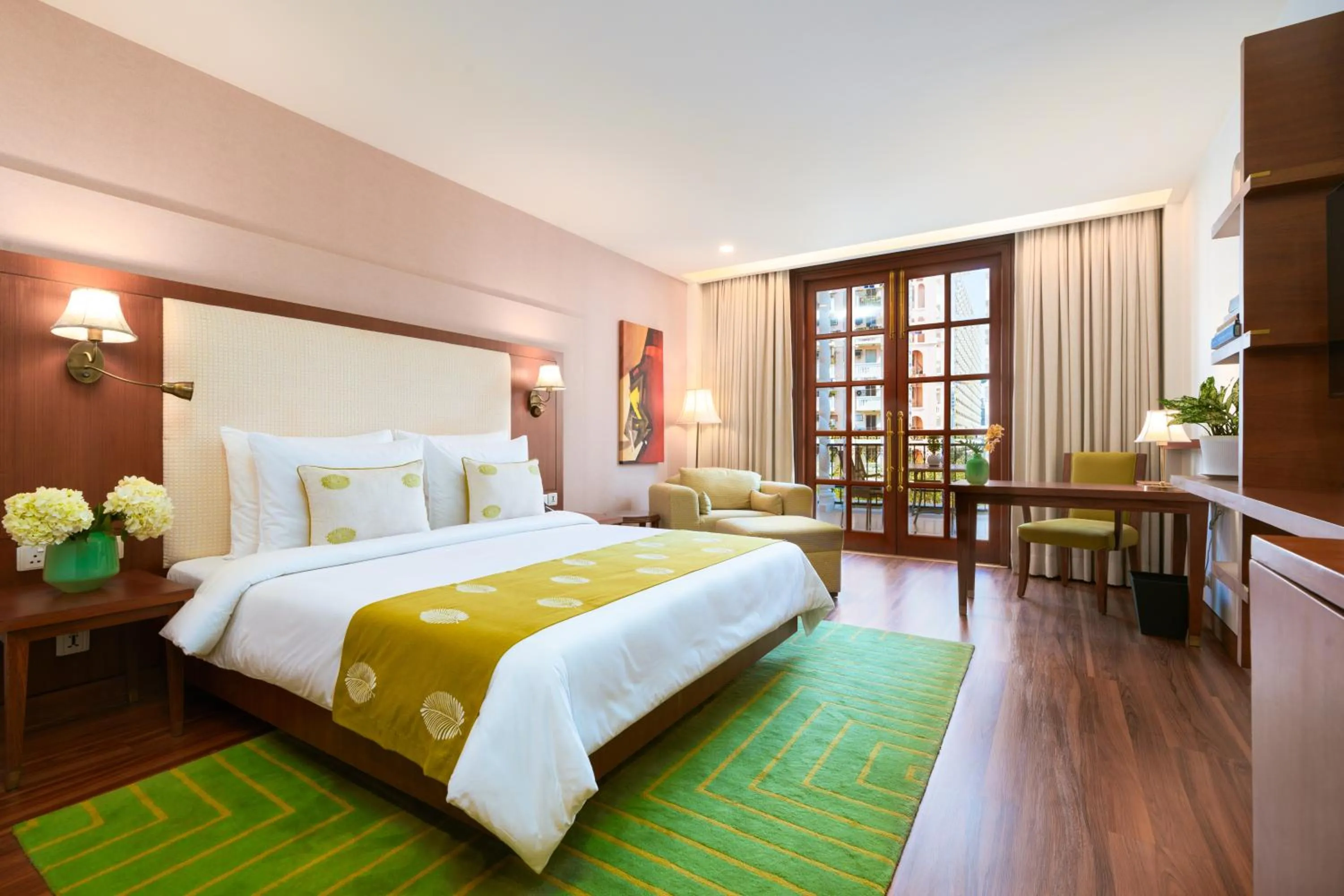 Balcony/Terrace, Bed in DLF Club 5