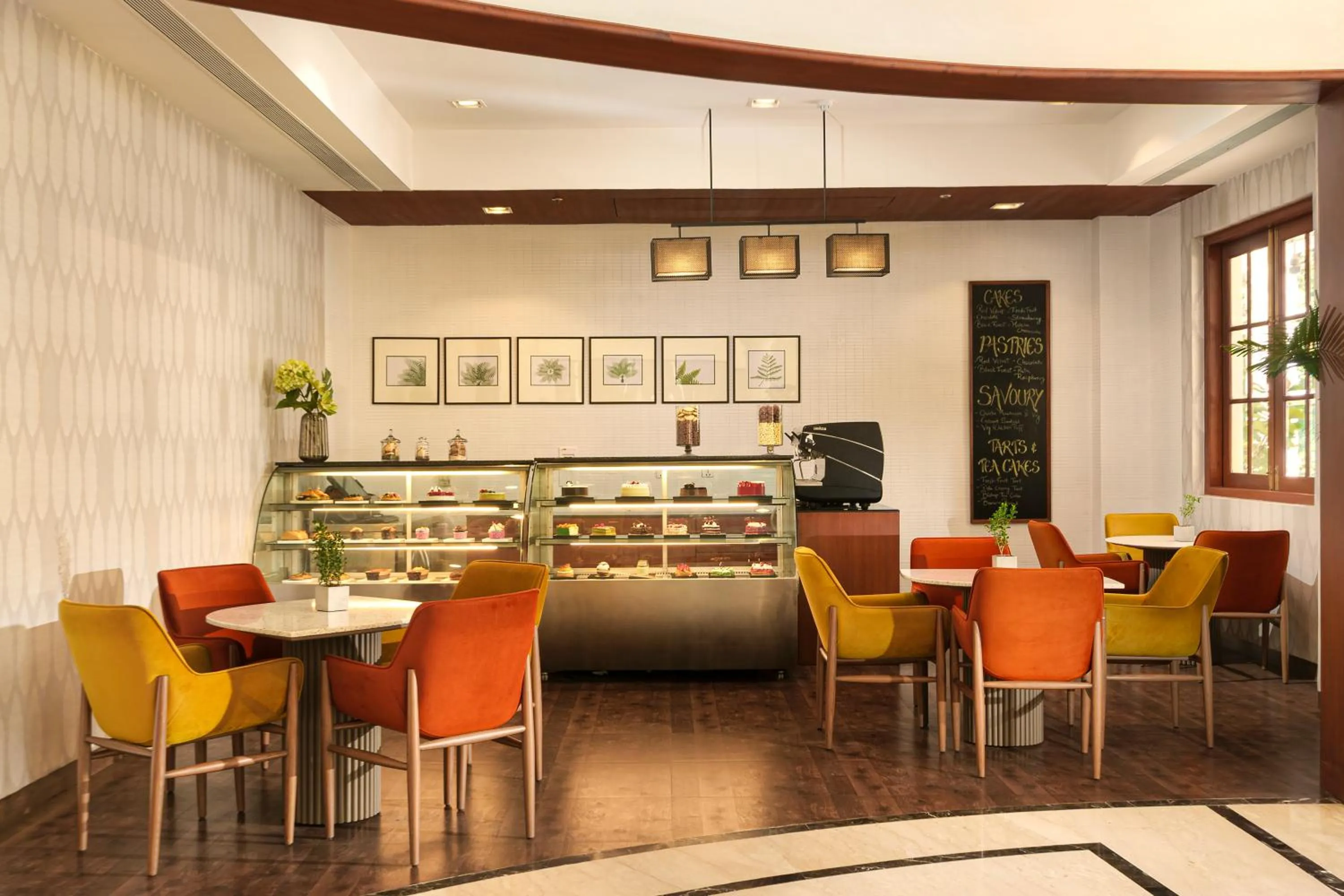 Coffee/tea facilities in DLF Club 5