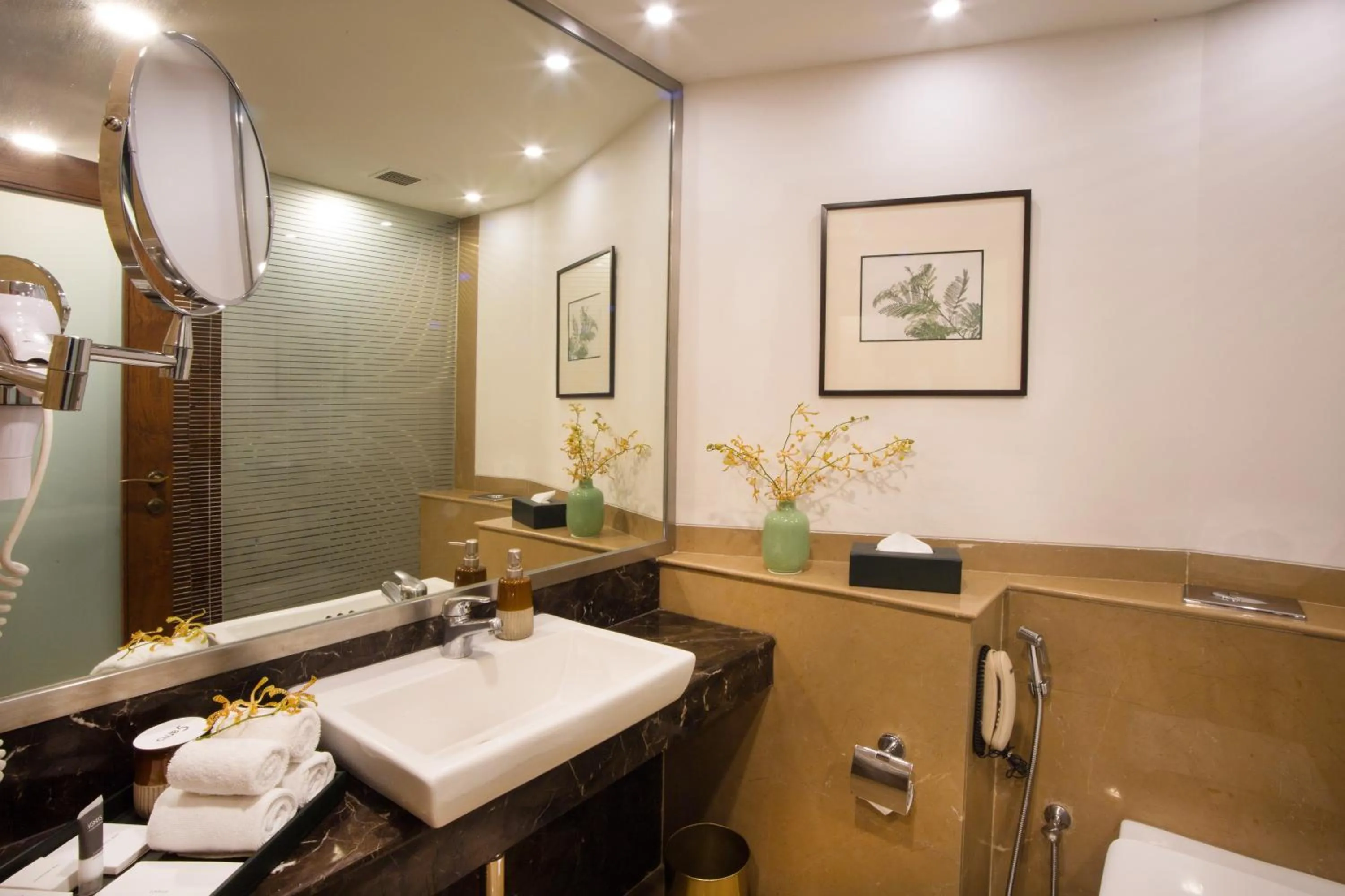 Bathroom in DLF Club 5