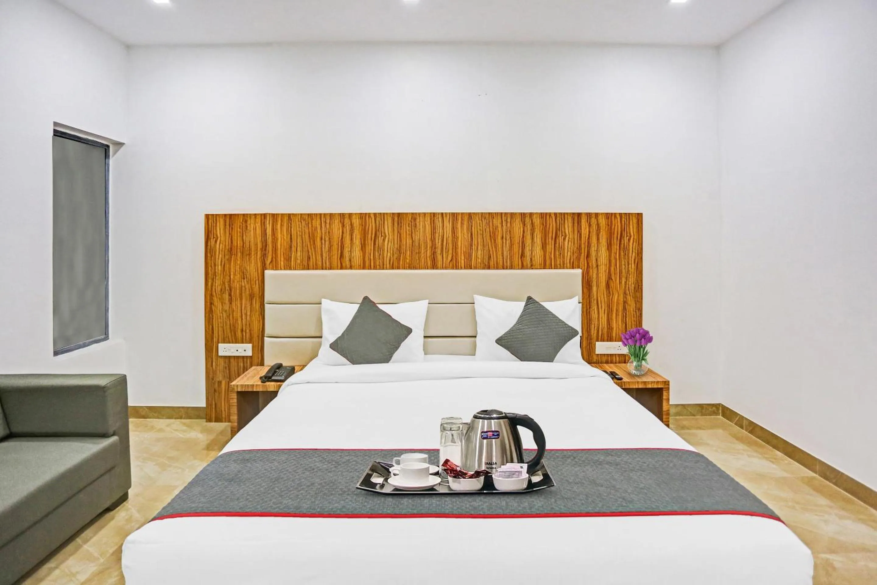 Bedroom, Bed in Townhouse Super Two Premium