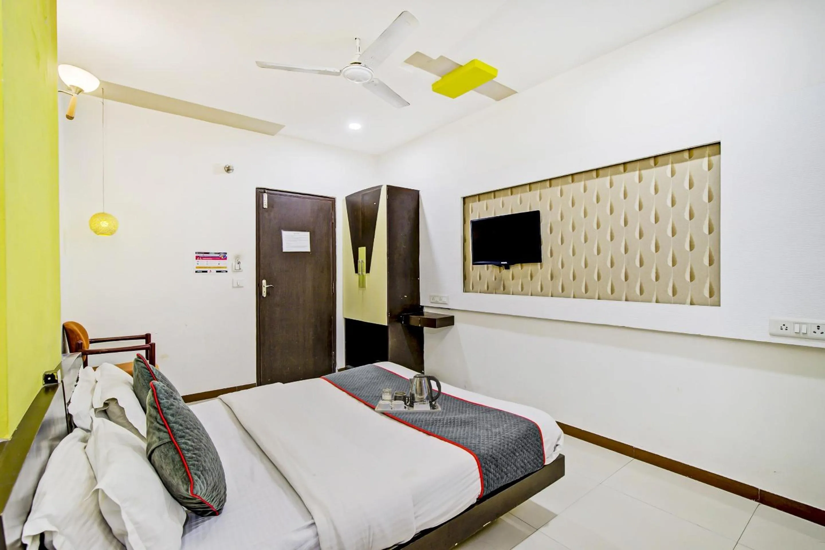 Bathroom, Bed in Super Collection O Riddhi Siddhi