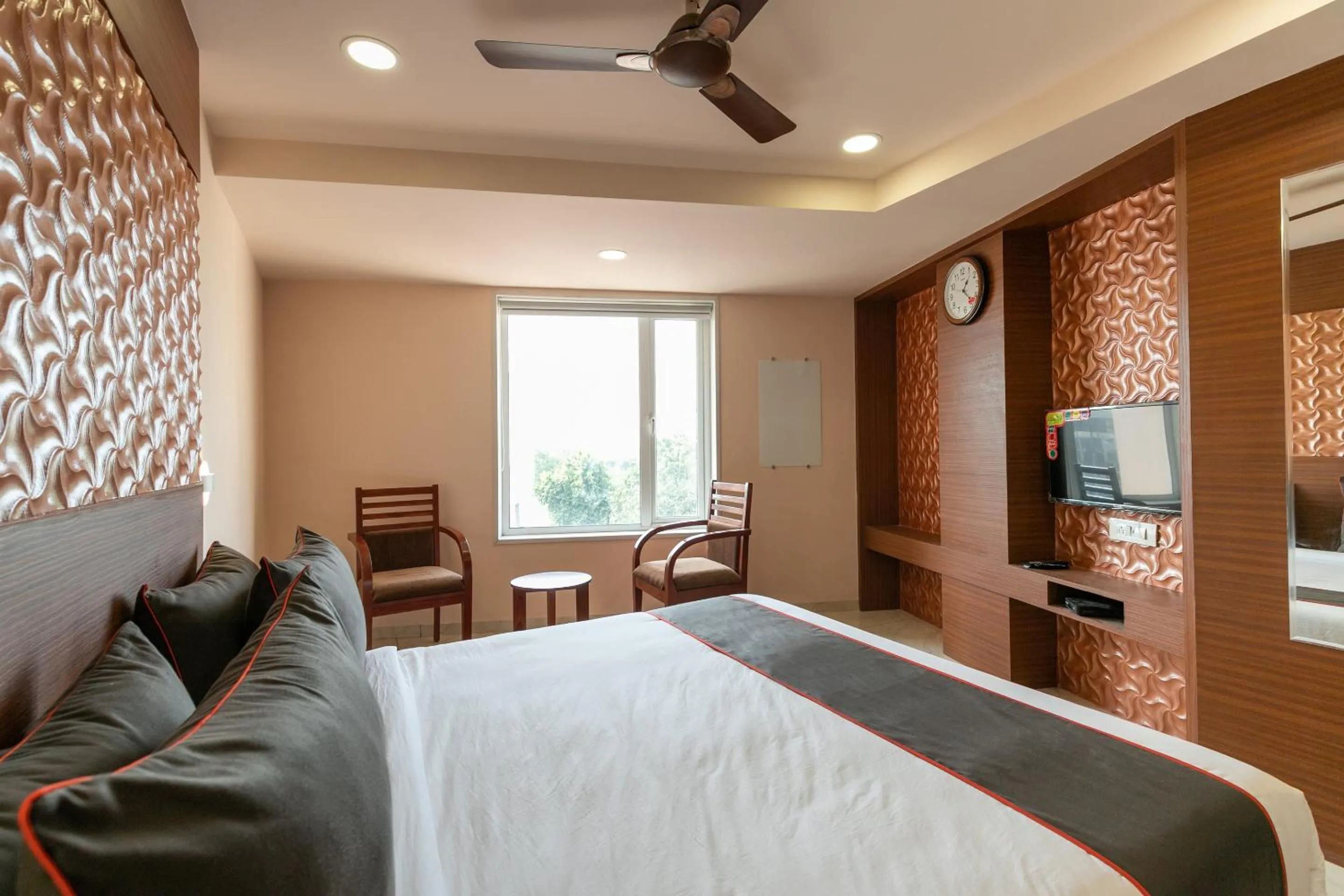 Bedroom, Bed in Super Collection O Simran Raghuveer Para