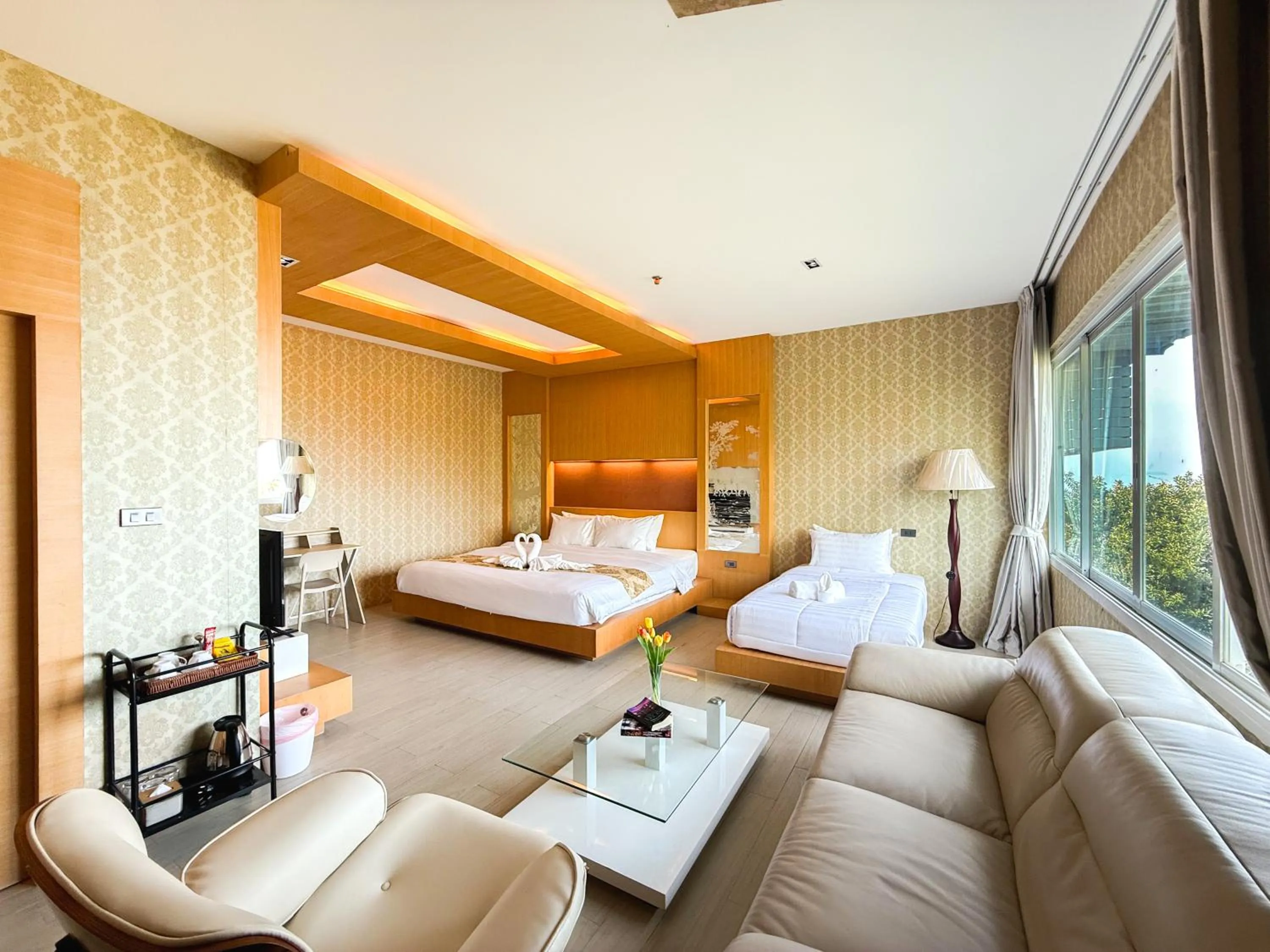 Living room, Bed in Jomtien Sands Residence