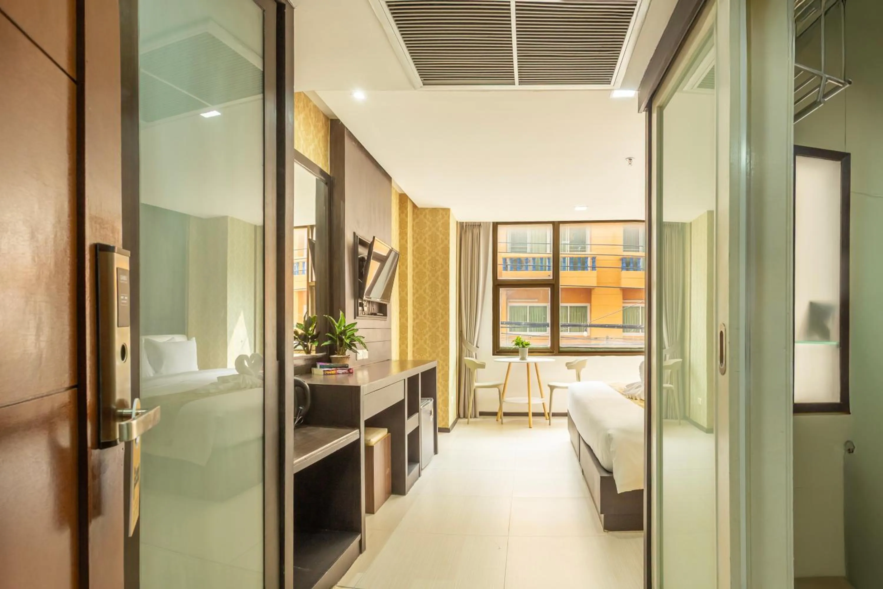 Living room, Bed in Jomtien Sands Residence