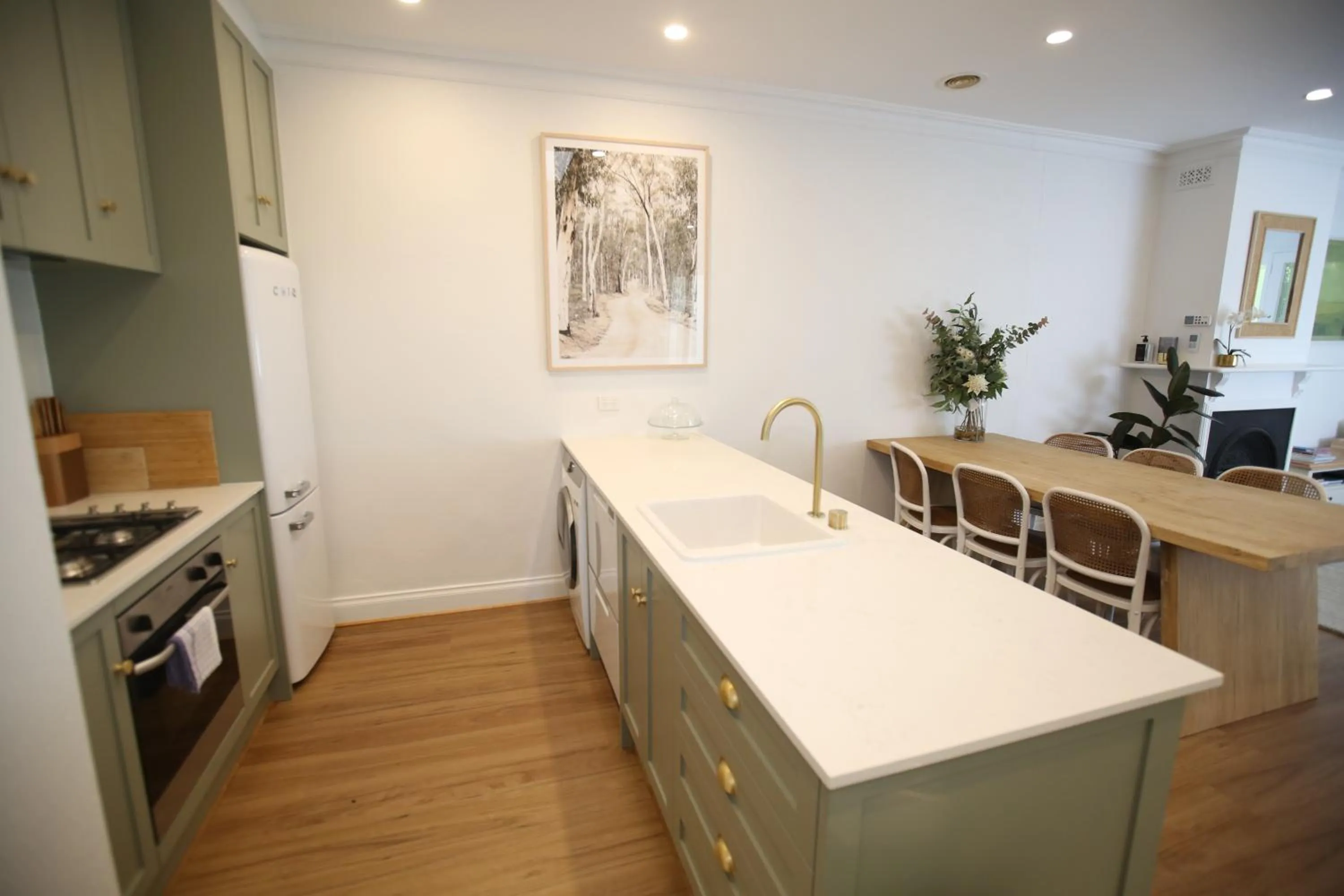 Kitchen or kitchenette in The Retreat at Stirling