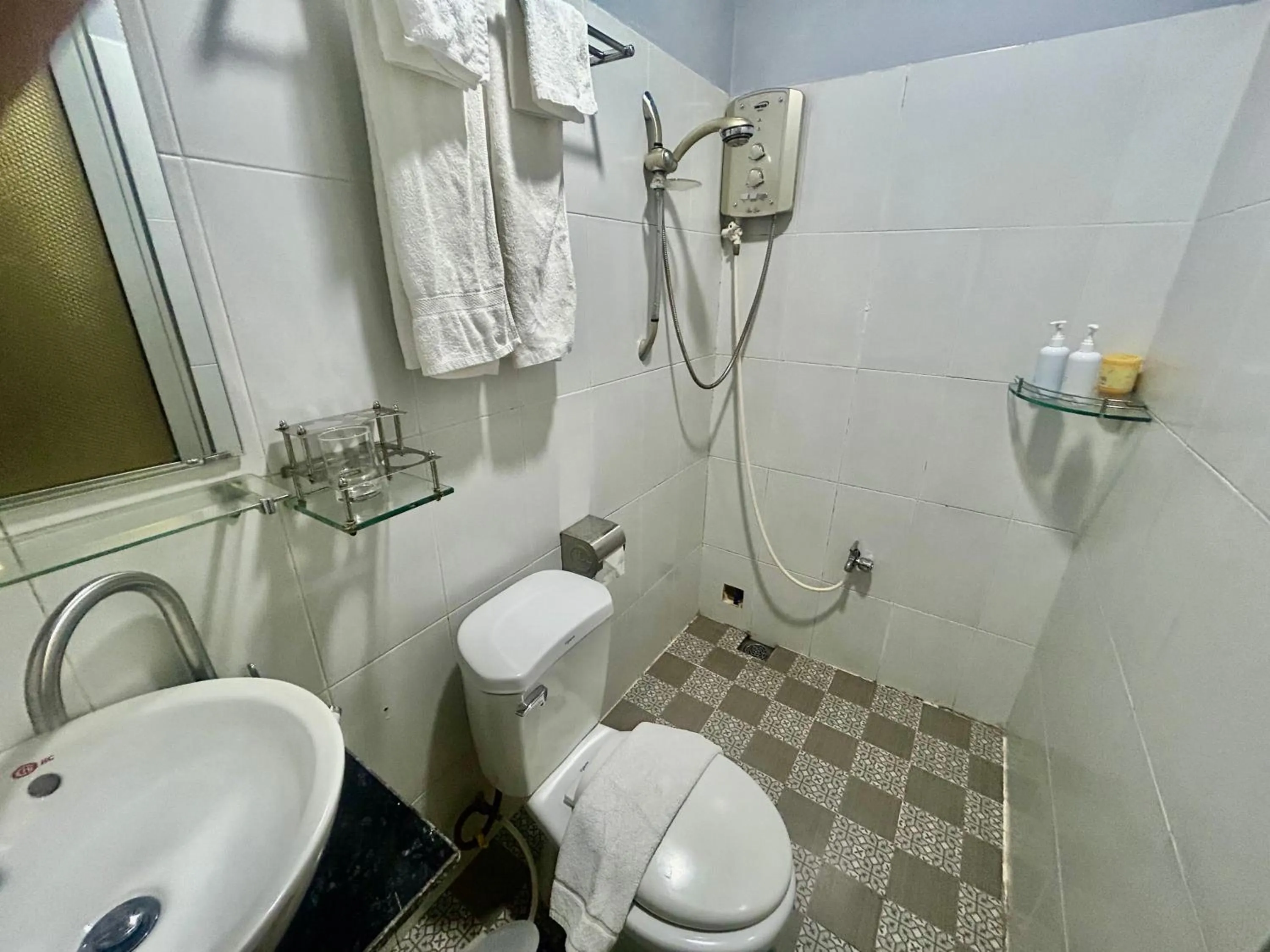 Bathroom in Convinia Home - Truong Quyen