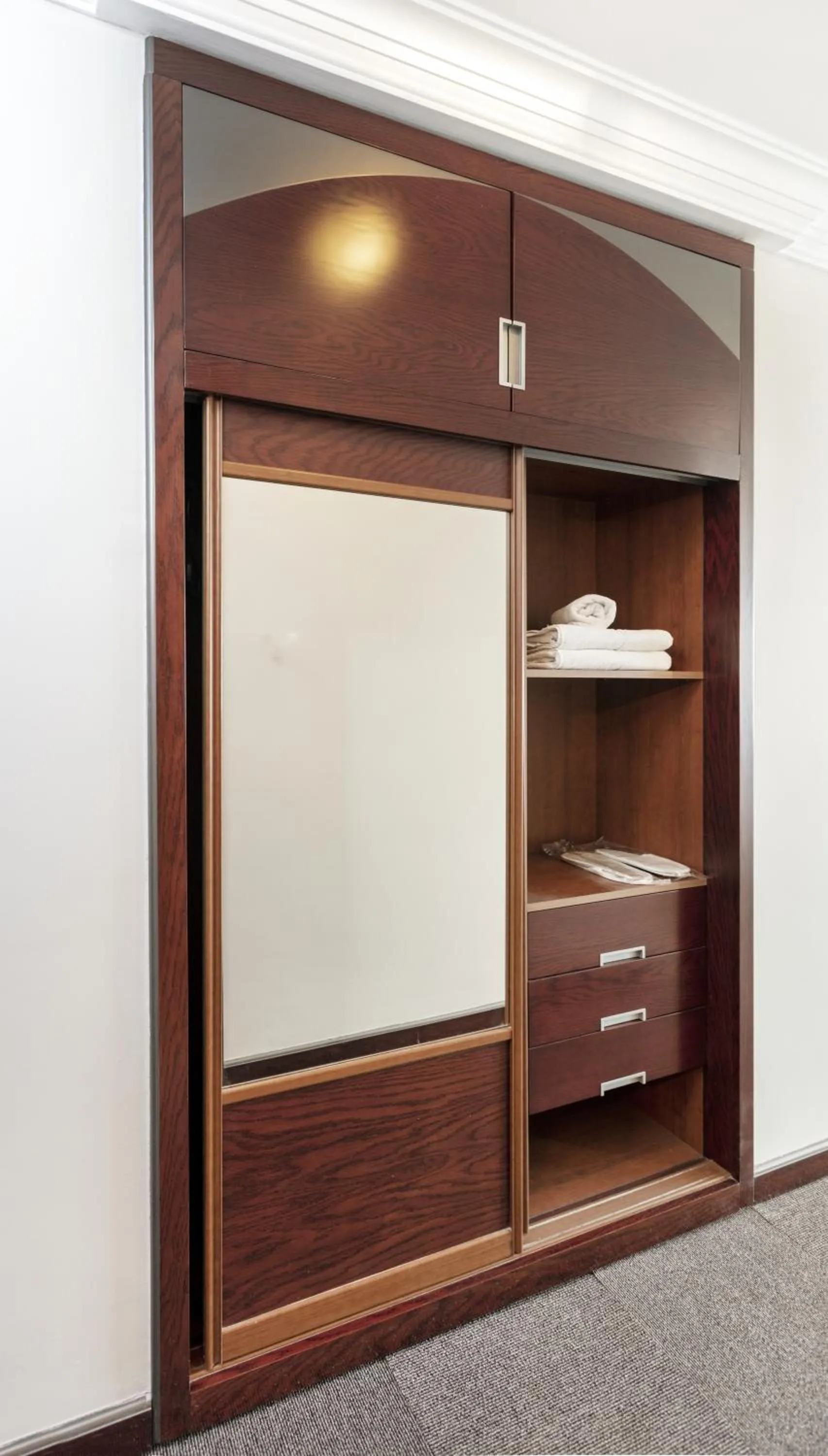 wardrobe in OTEL KÂYA