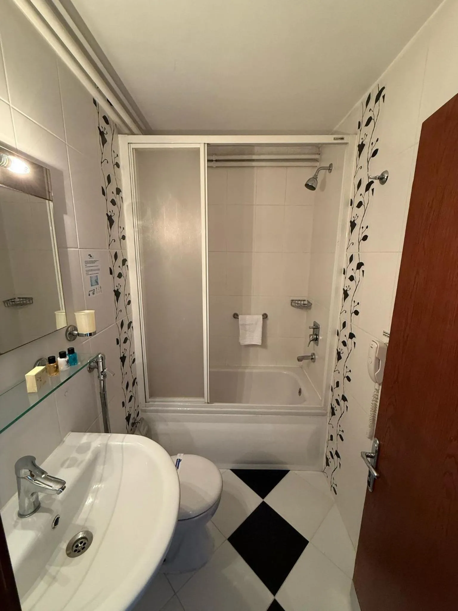 Shower in OTEL KÂYA