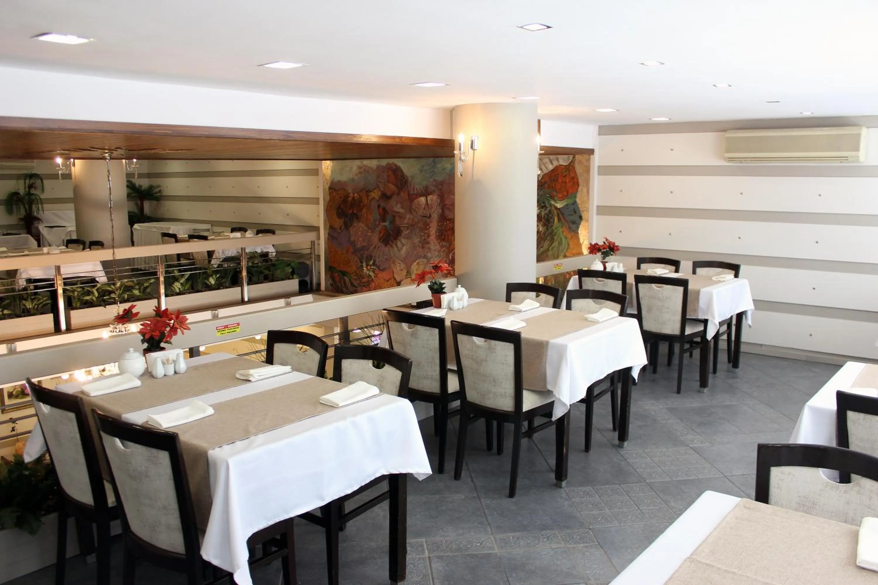Restaurant/places to eat in OTEL KÂYA