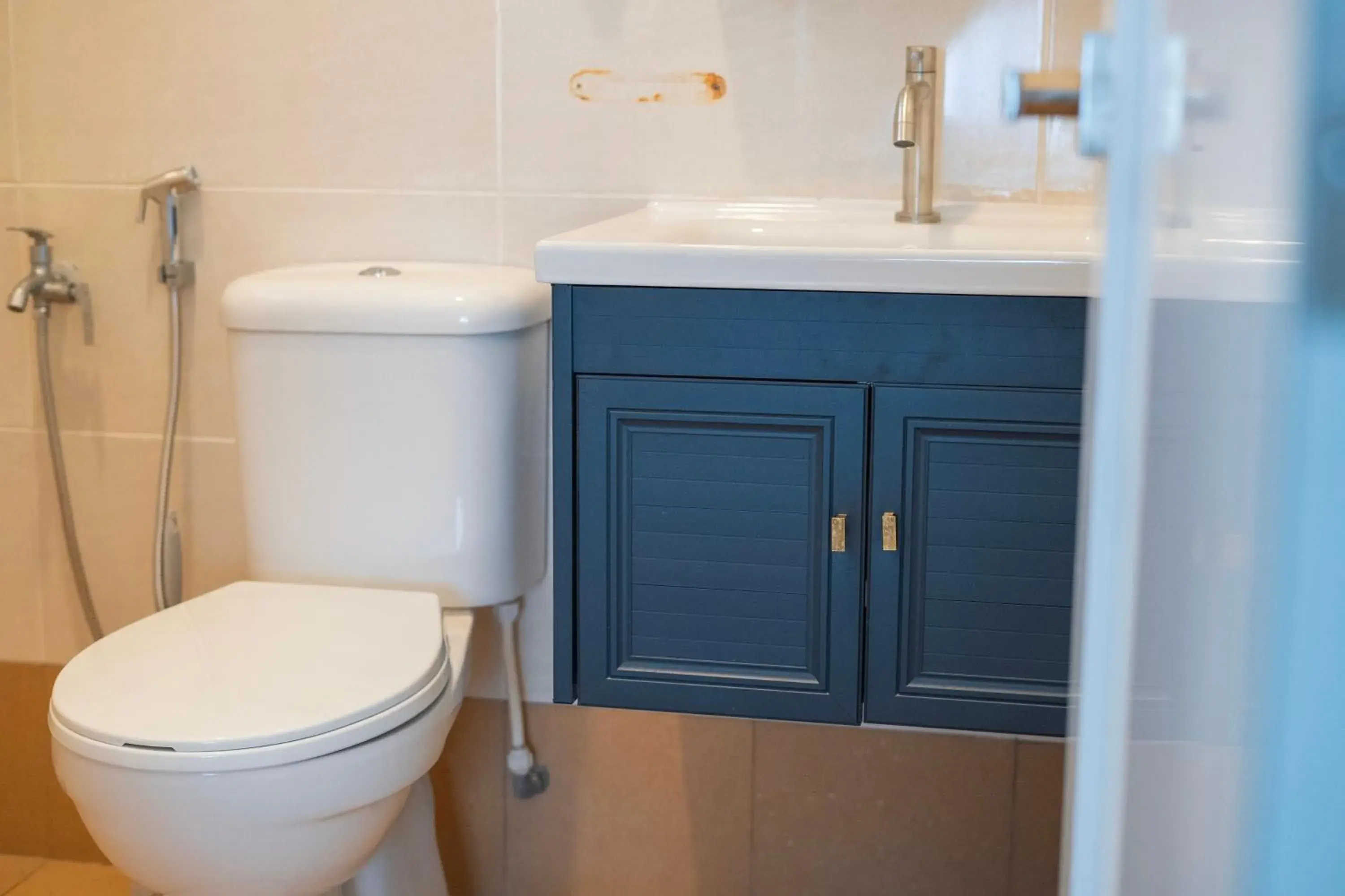 Double Room with Private Bathroom in Big Mansion at Kuantan by Iconique Espace Double Room with Private Bathroom in Big Mansion at Kuantan by Iconique Espace