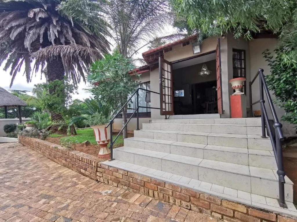 Facade/entrance in Catwalk Lodge