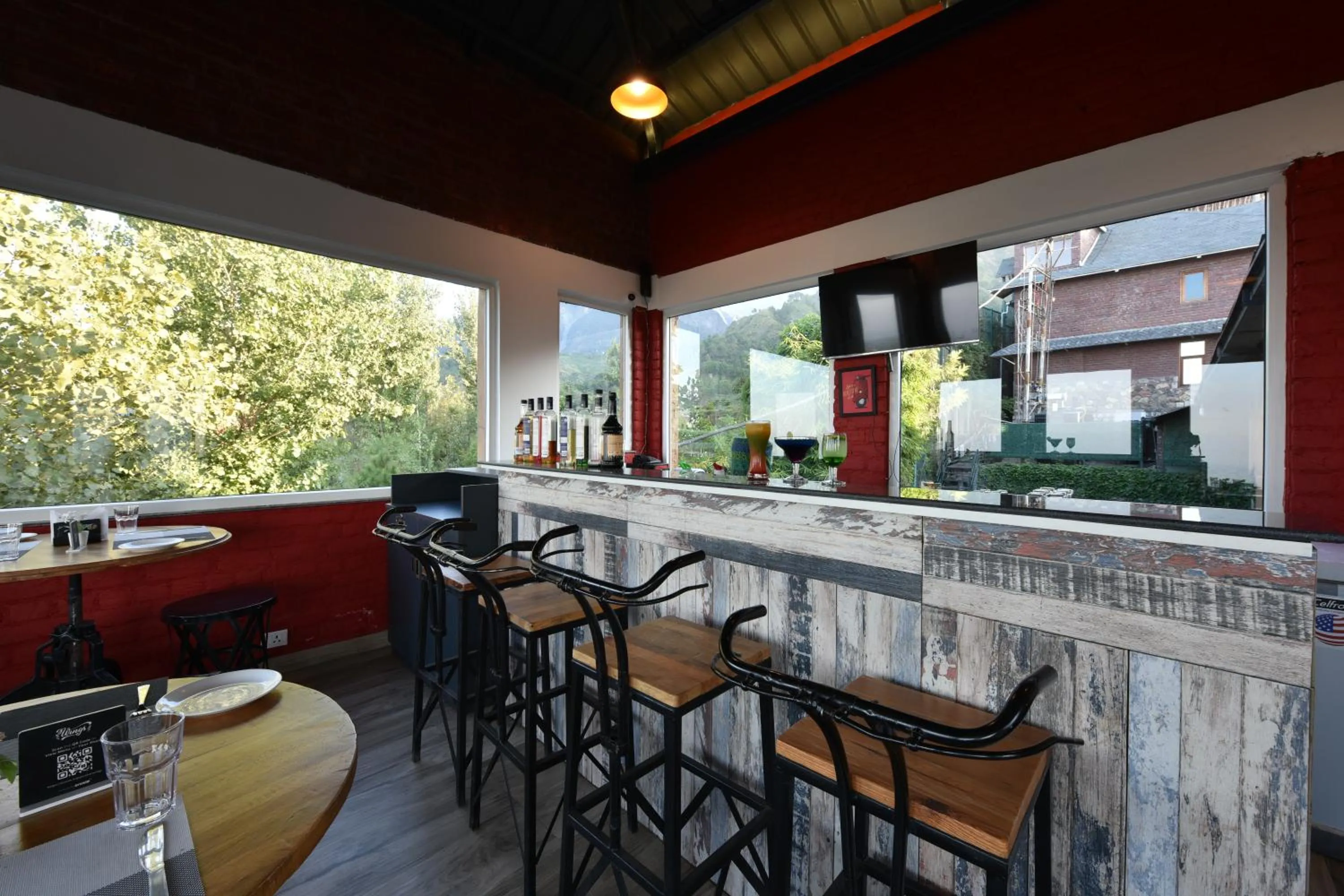 Lounge or bar in Tiaraa Jujurana Resort & Spa