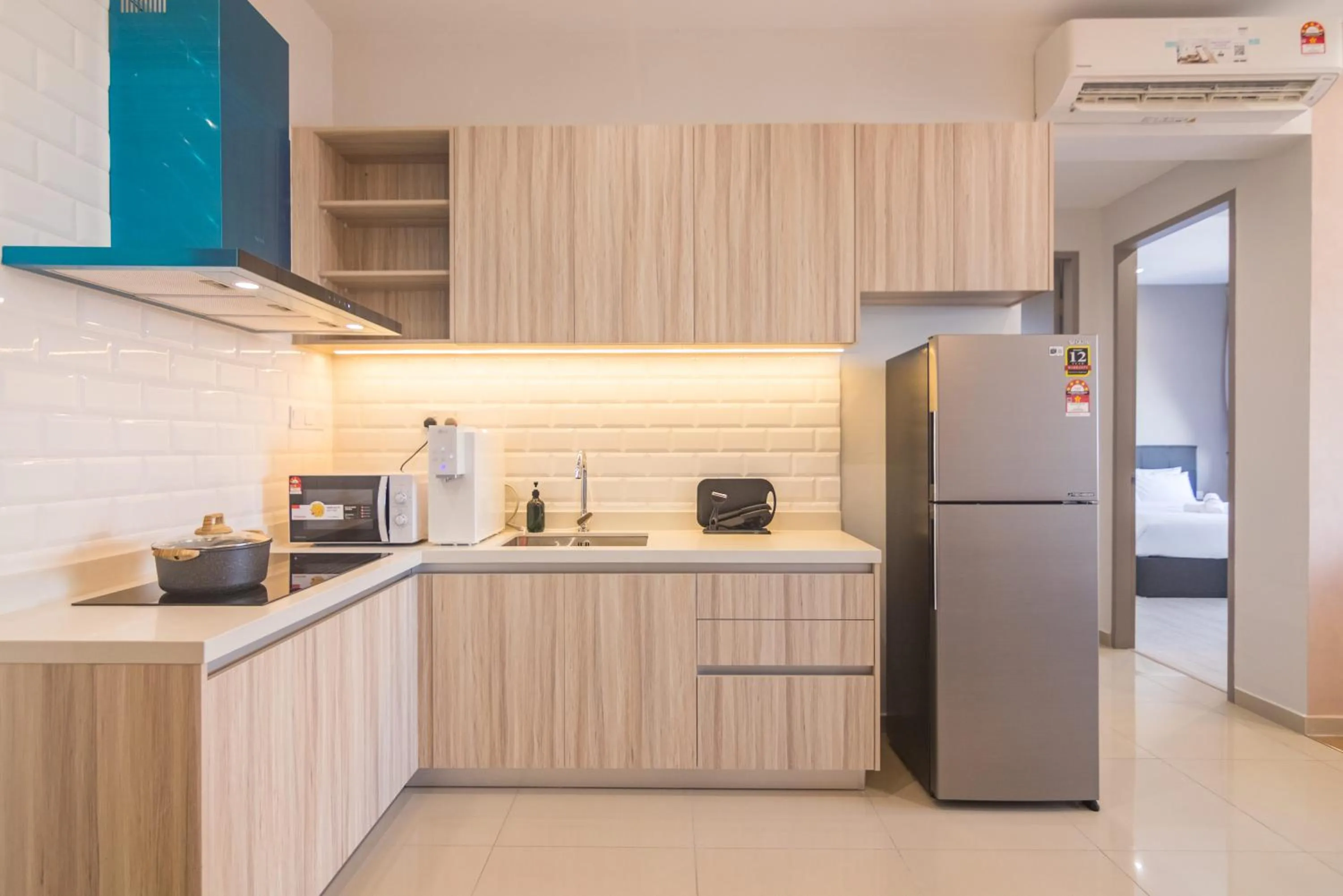 Kitchen or kitchenette in Iconic Regency by Stellar ALV