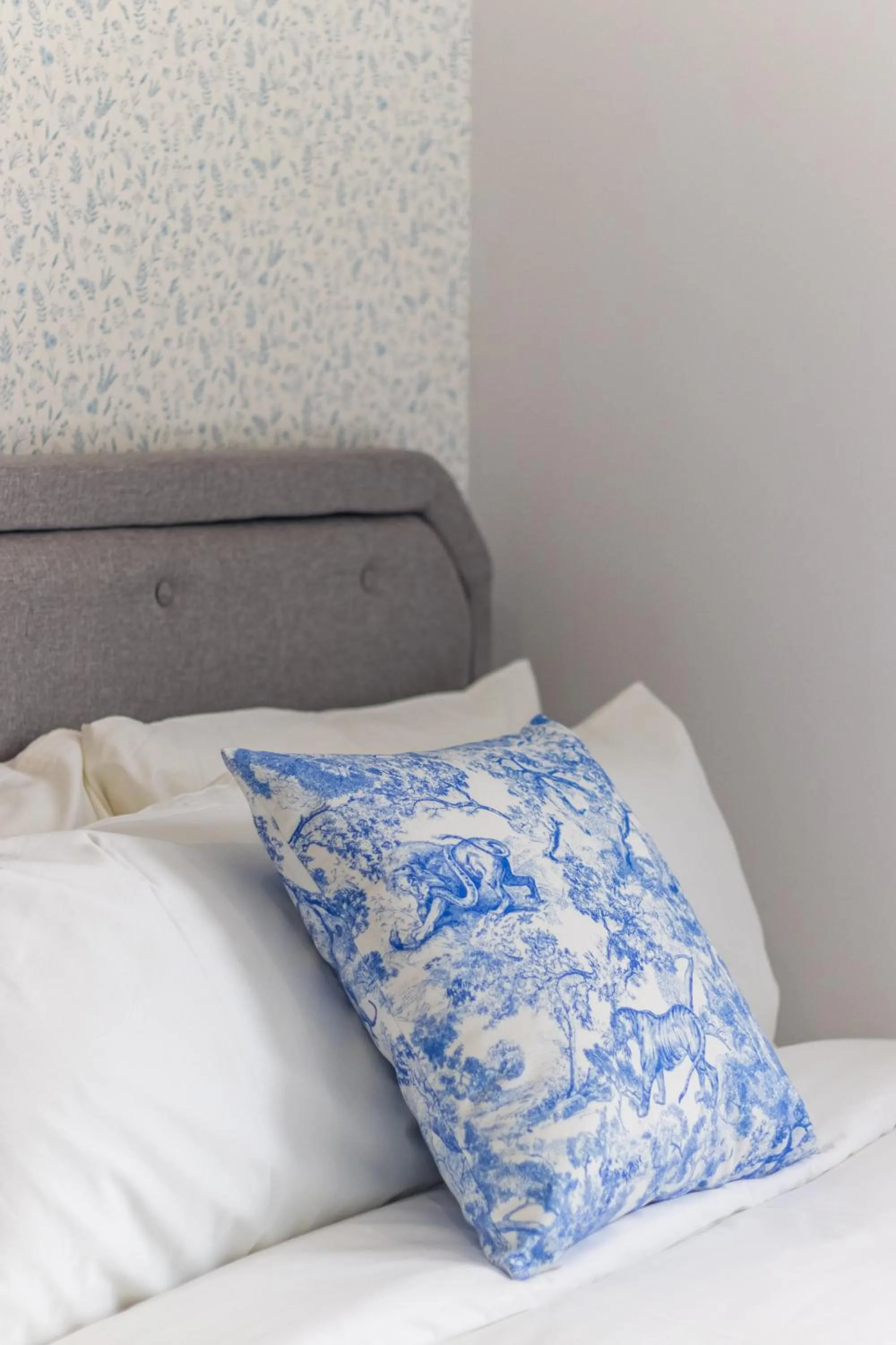 Bed in Iconic Regency by Stellar ALV