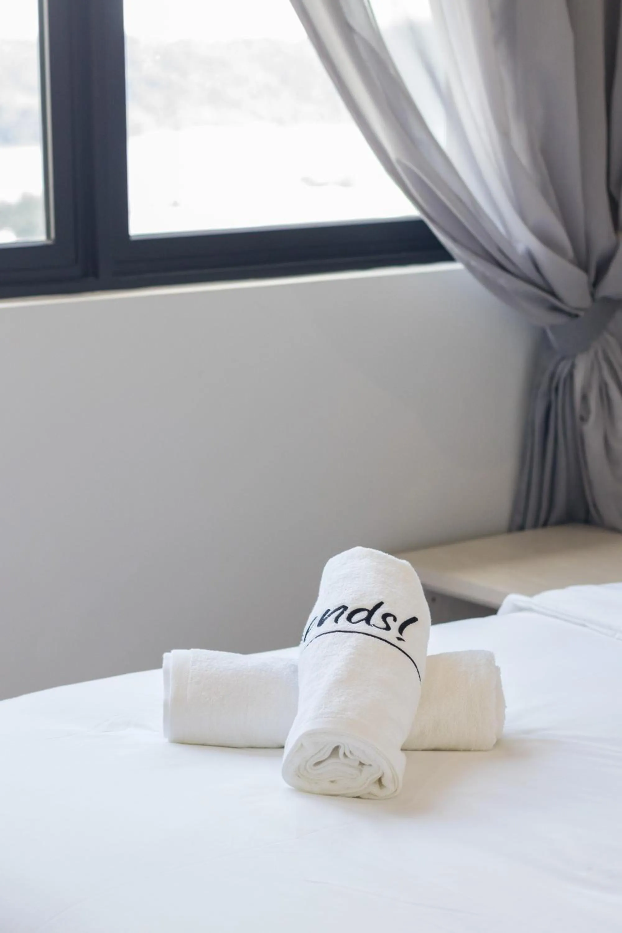 towels, Bed in Iconic Regency by Stellar ALV
