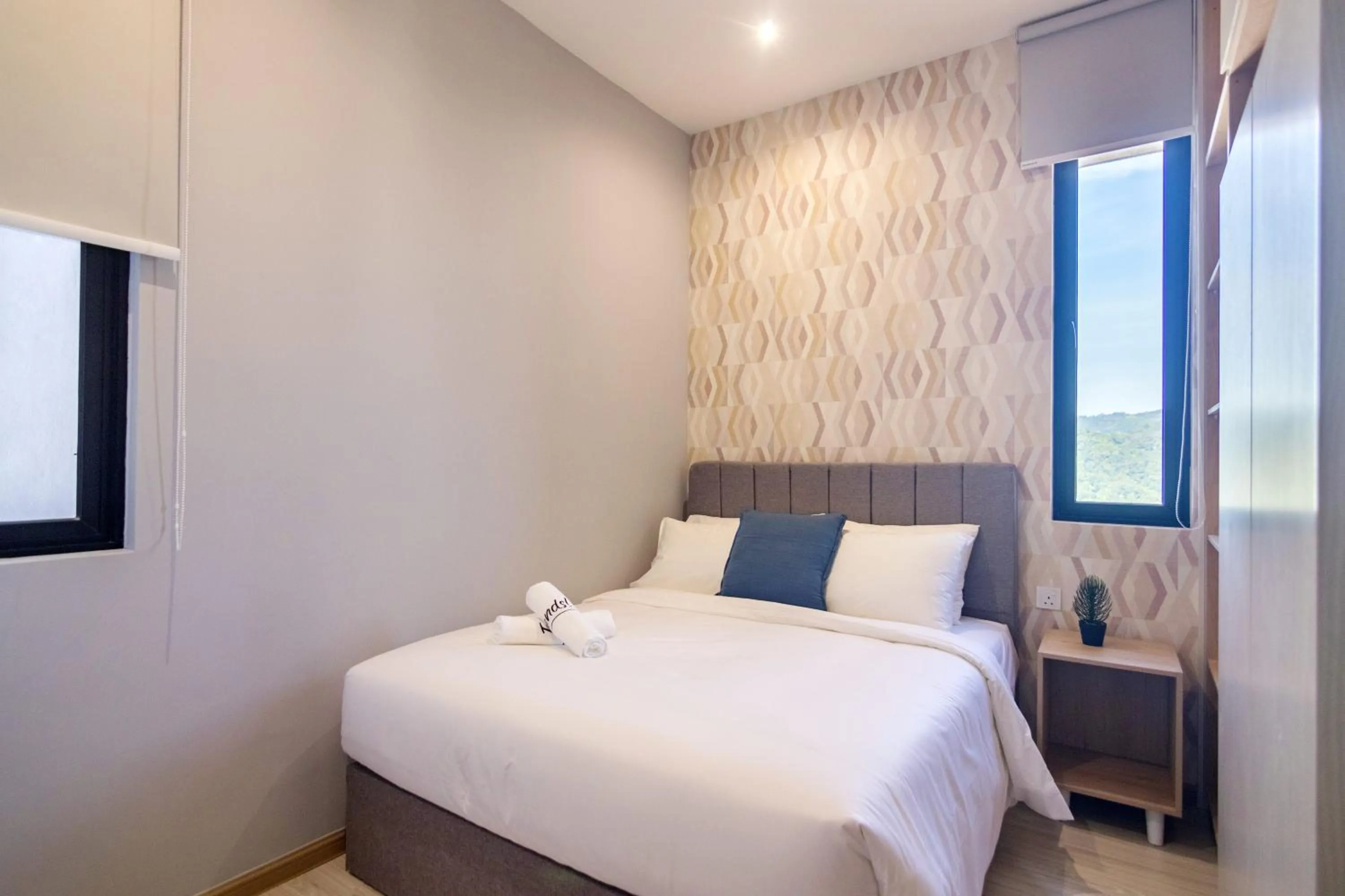 Bed in Iconic Regency by Stellar ALV