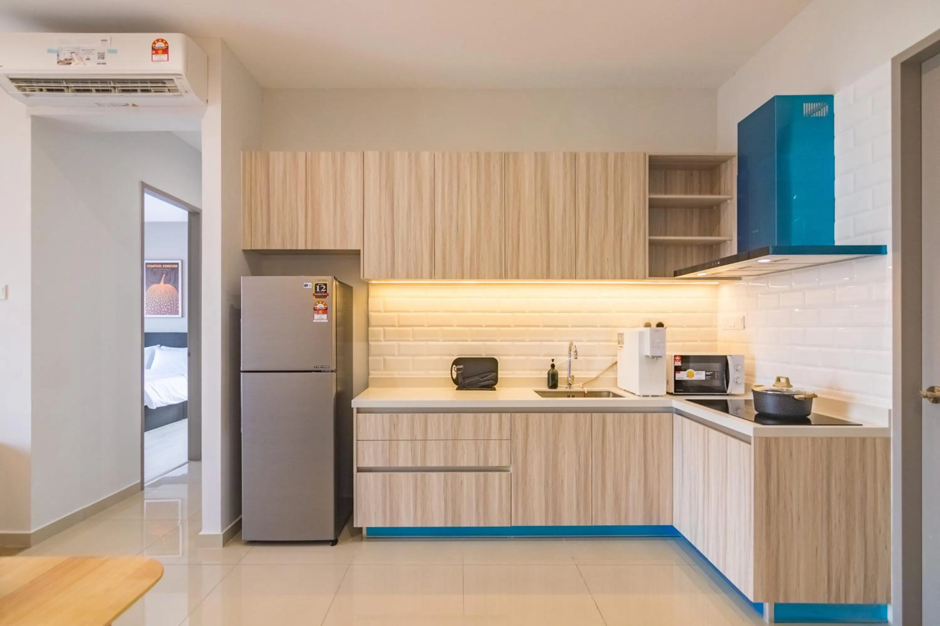 Kitchen or kitchenette in Iconic Regency by Stellar ALV