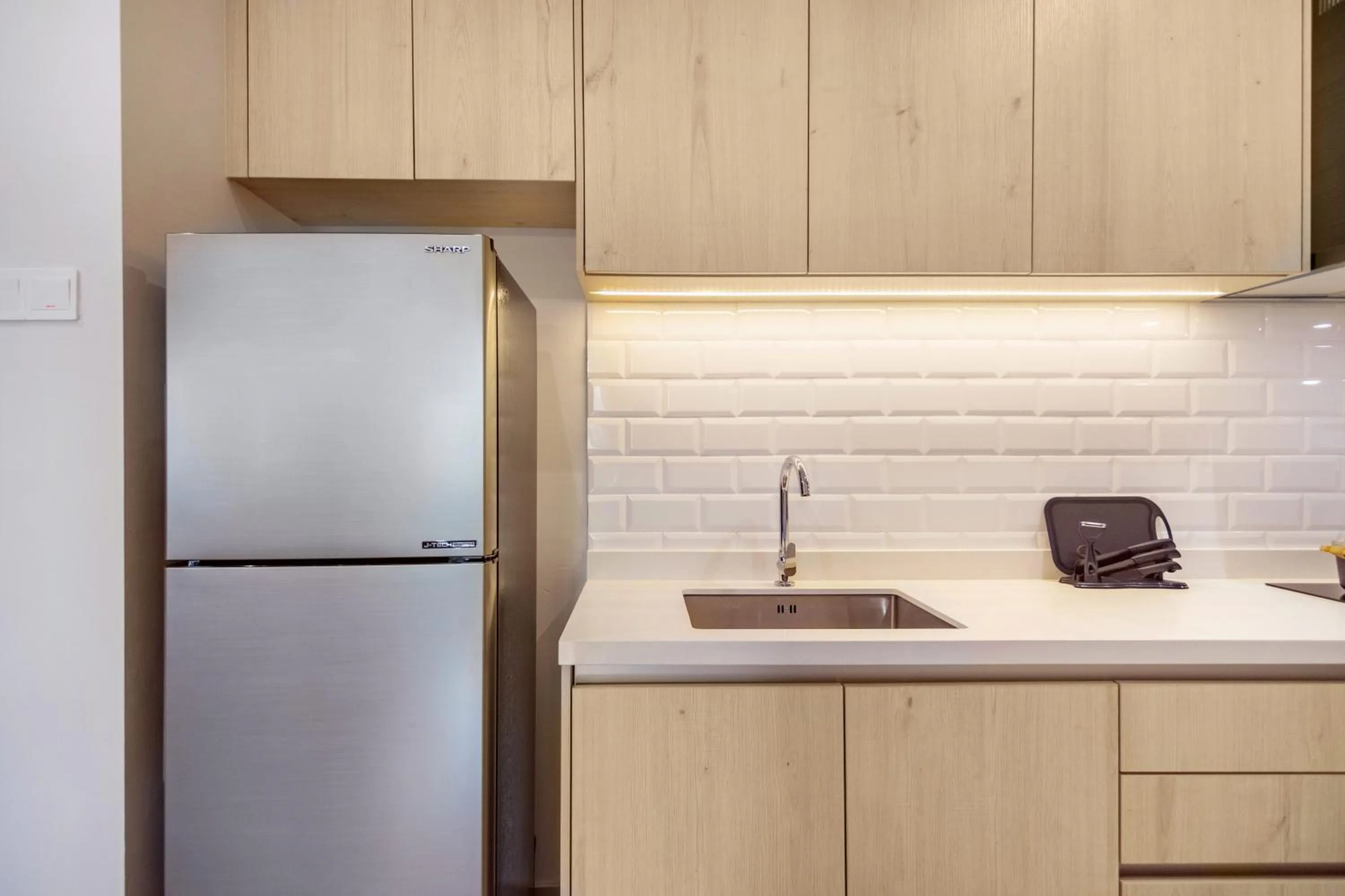 Kitchen or kitchenette in Iconic Regency by Stellar ALV