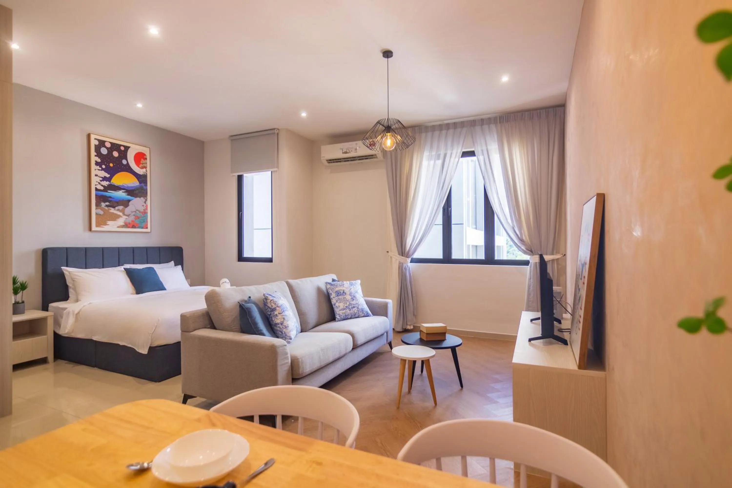 Photo of the whole room in Iconic Regency by Stellar ALV