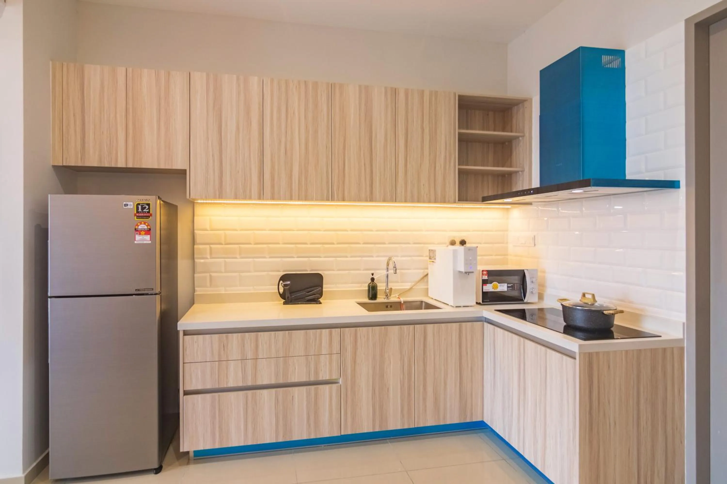 Kitchen or kitchenette in Iconic Regency by Stellar ALV